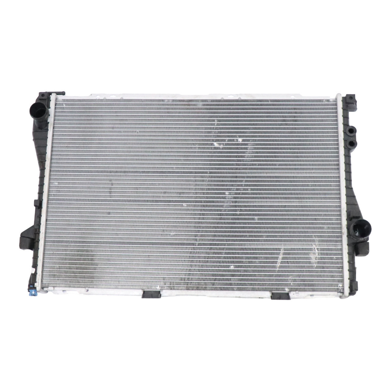 BMW E60 E61 E63 E64 LCI Diesel Engine Cooling Coolant Water Radiator 7795878