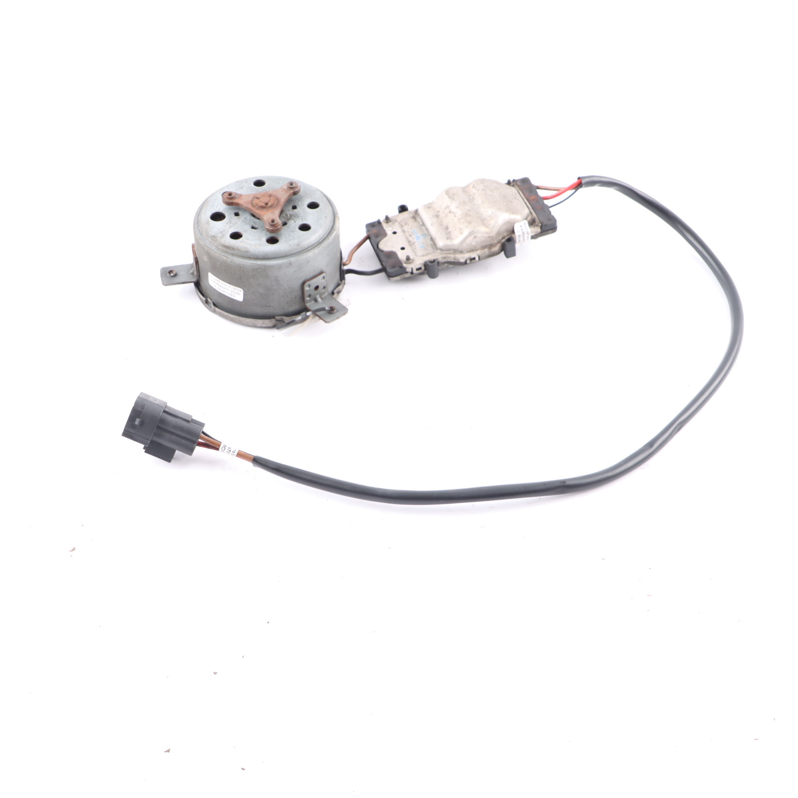 BMW E81 E87 E90 E91 E92 Kühlung Kühler Gebläse Motor 300W 7801993