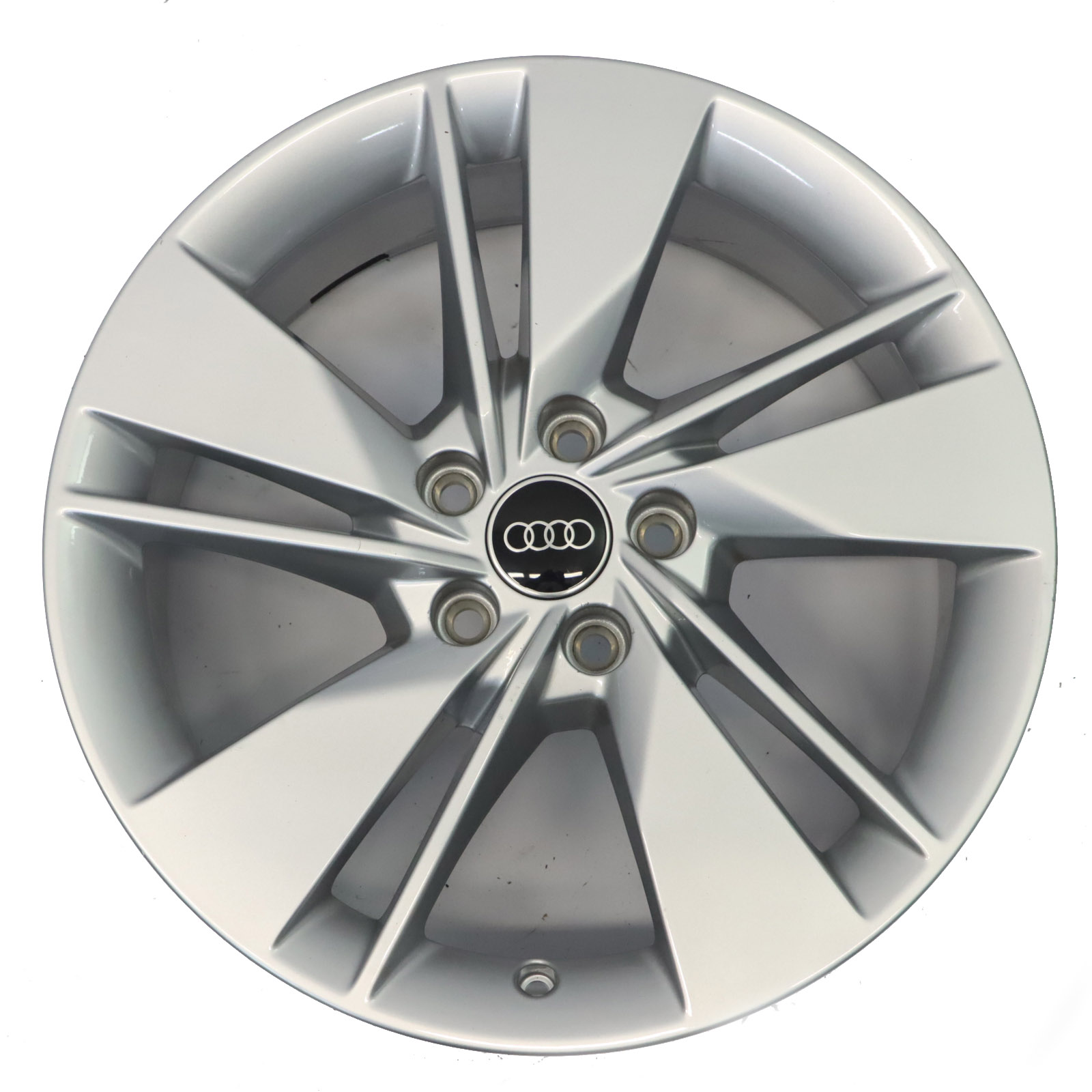 Audi Q2 GA Silberne Leicht Metall Felge 18" ET:45 7J 81A601025AL