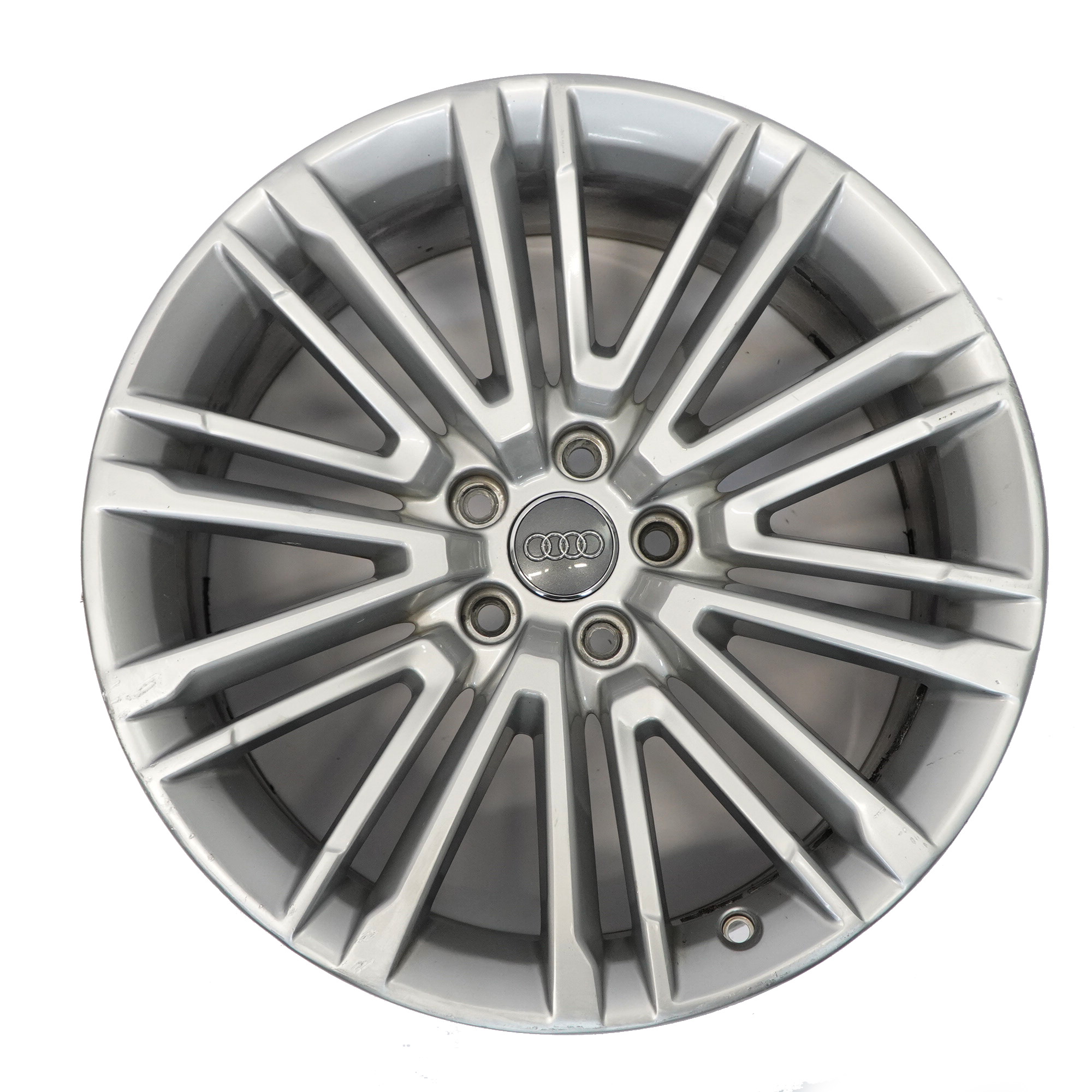 Audi A4 8W B9 Silber Felge Leichtmetallfelge Alufelge 19" 8,5J ET:40 8W0601025BE