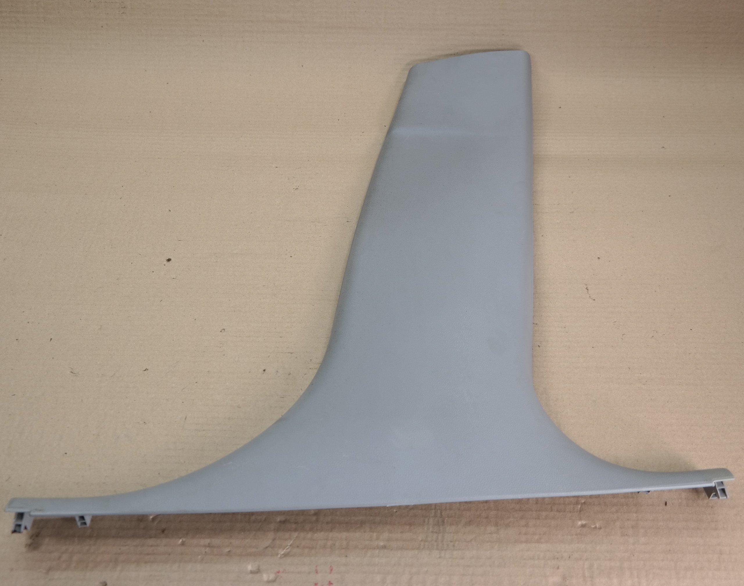 BMW 1 Series E87 Cover B-column Pillar Bottom Trim Right O/S Grey Alaska Grau