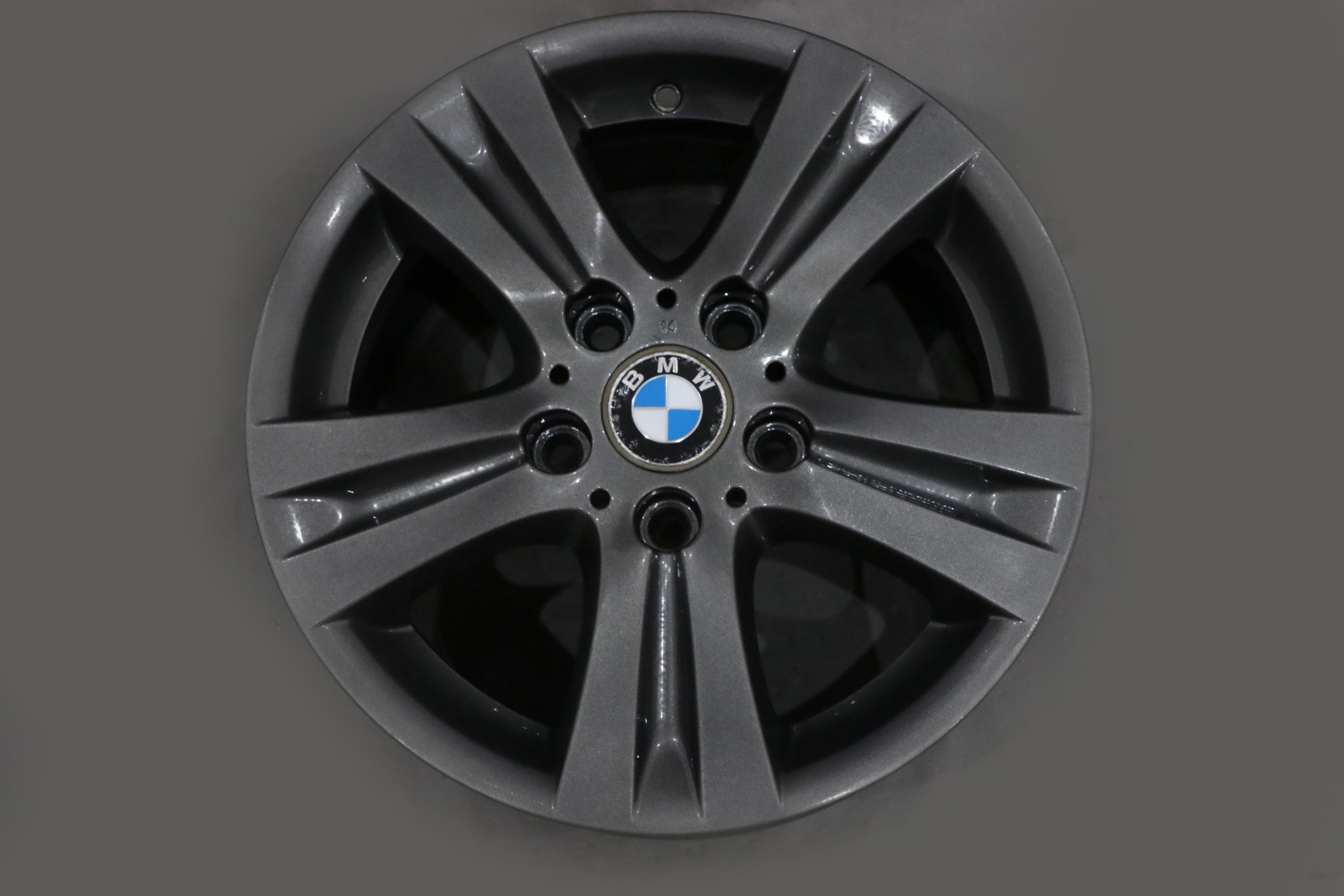 BMW 1 er E81 E87 Grau Felgen Alufelge Rad Felge 16 "Doppelspeichen 222 6779696