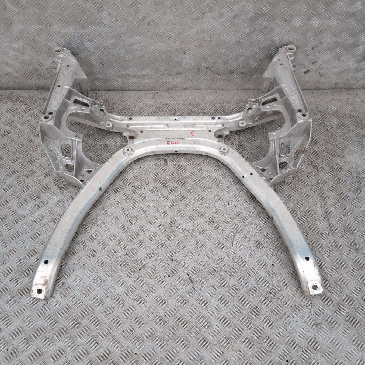 BMW 5 6 SERIES E60 E61 E63 SUBFRAME FRONT AXLE SUPPORT CARRIER CRADLE 6782458