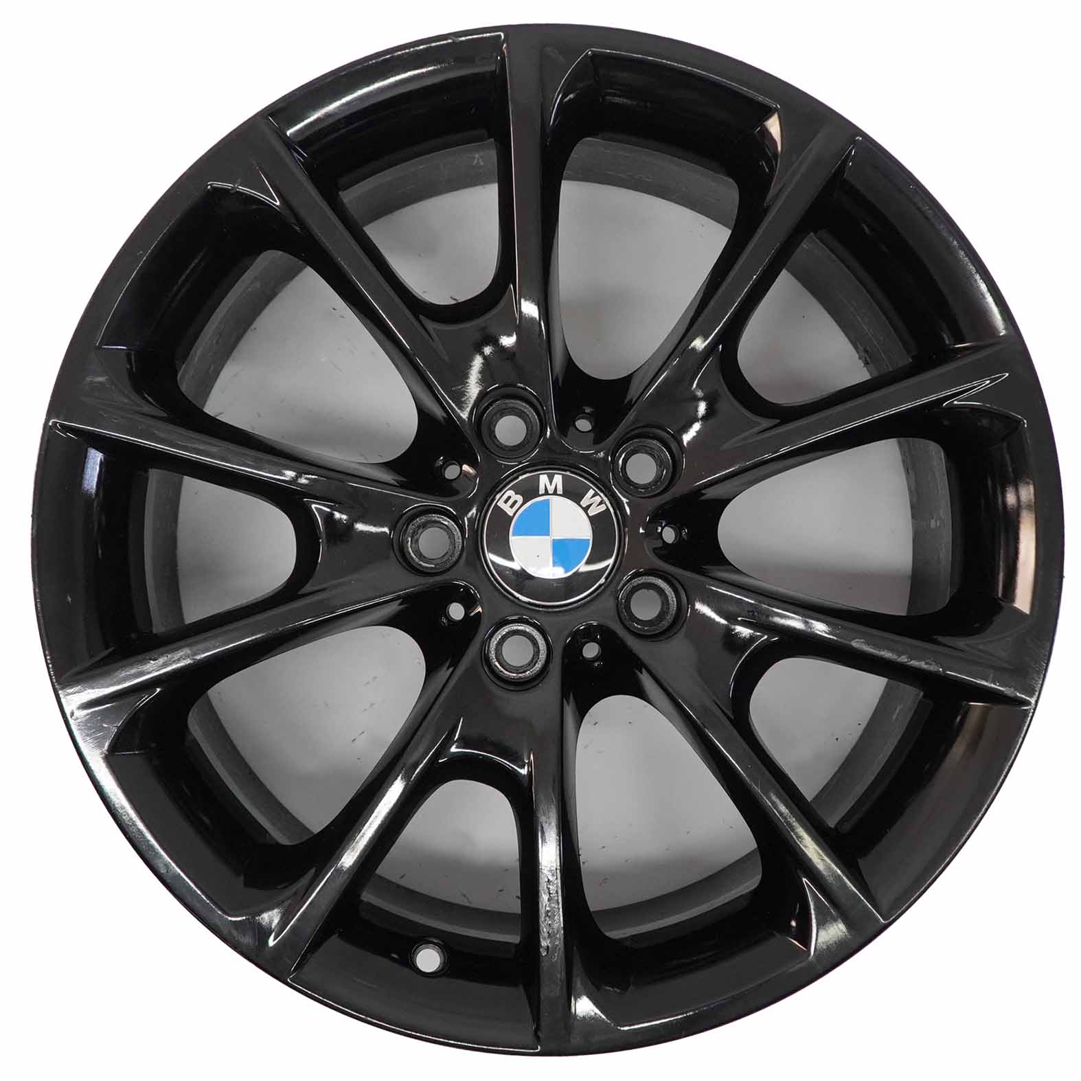 BMW F30 F32 LCI Schwarzes Leichtmetallrad 18" 8.5J ET:47 V-Speiche 398 6874821