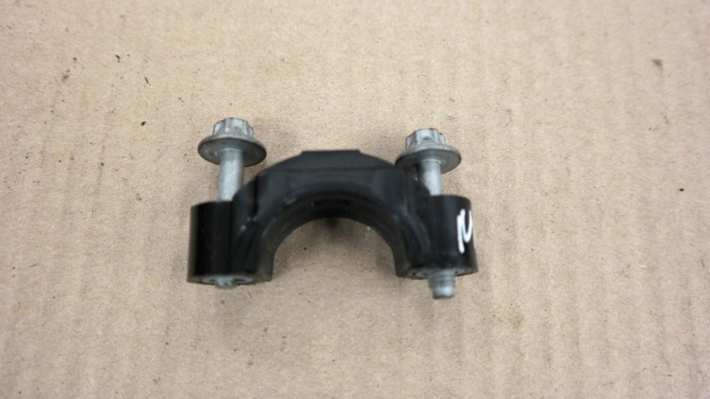 BMW 1 3 5 Series E81 E87 E90 F10 Diesel N47 Fuel Injector Support Bracket Mount