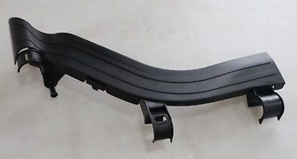 BMW Z4 Series E89 Bottom Battery Cable Trunking Duct Guide 7583199