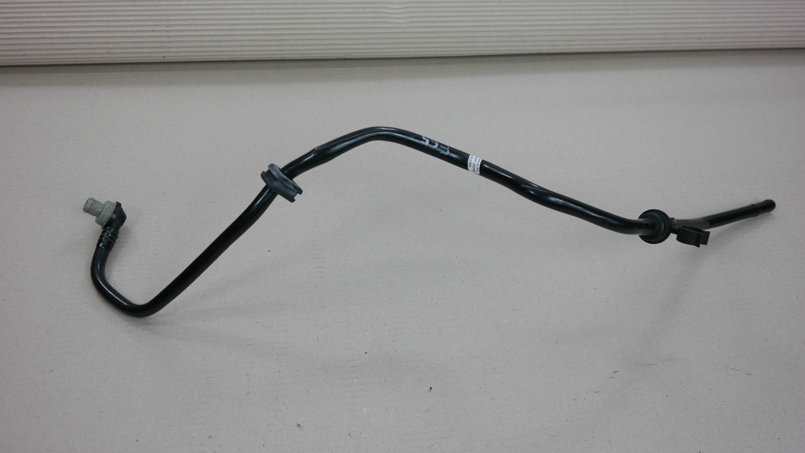 BMW 7 Series E65 E66 Petrol N62 Expansion Tank Vent Hose Line Pipe 7508013