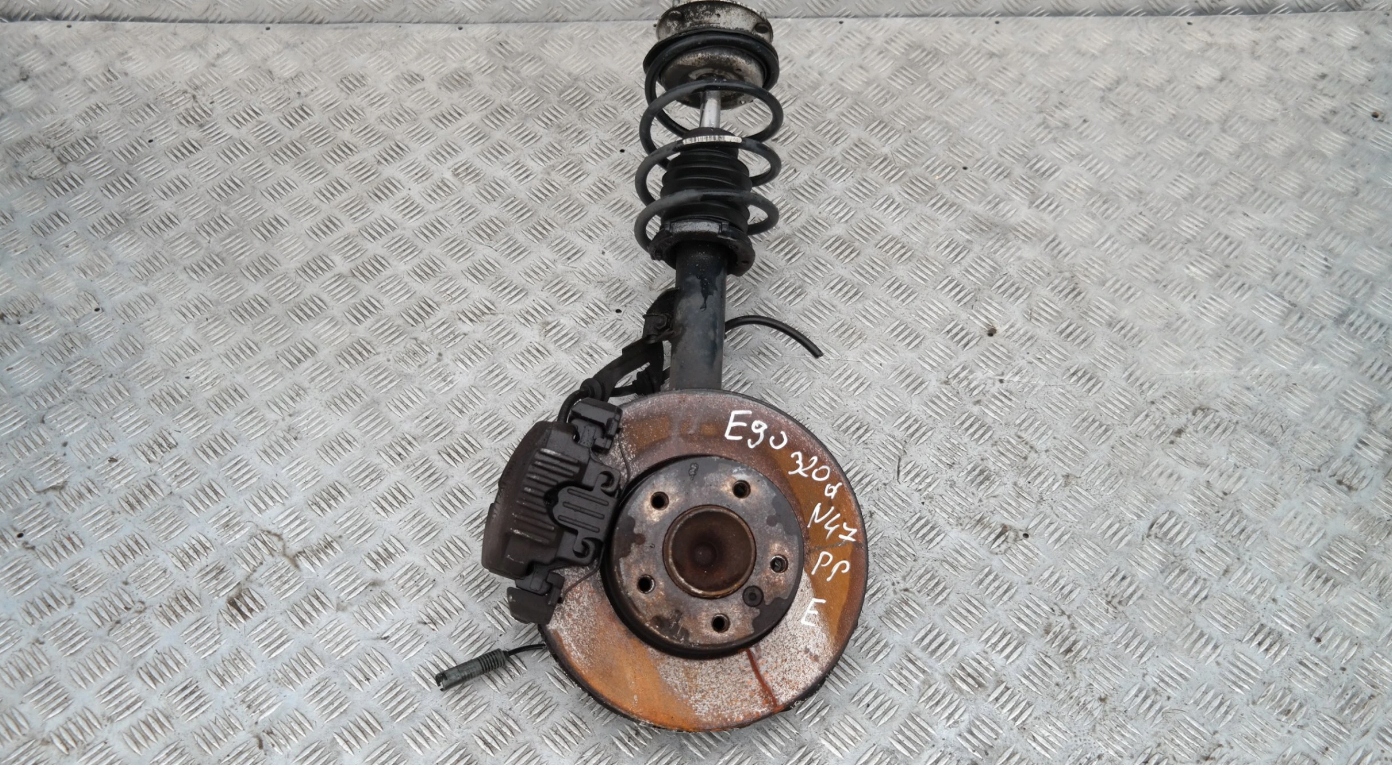 BMW 3 Series E90 320i N46 FRONT RIGHT O/S SPRING STRUT LEG SUSPENSION BRAKE HUB