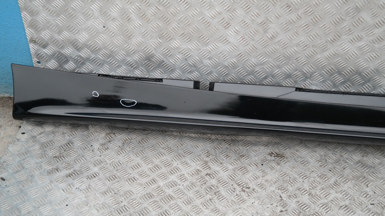 BMW 1 SERIES 3 E87 Sill strip side skirt right O/S BLACK 2 SCHWARZ II - 668