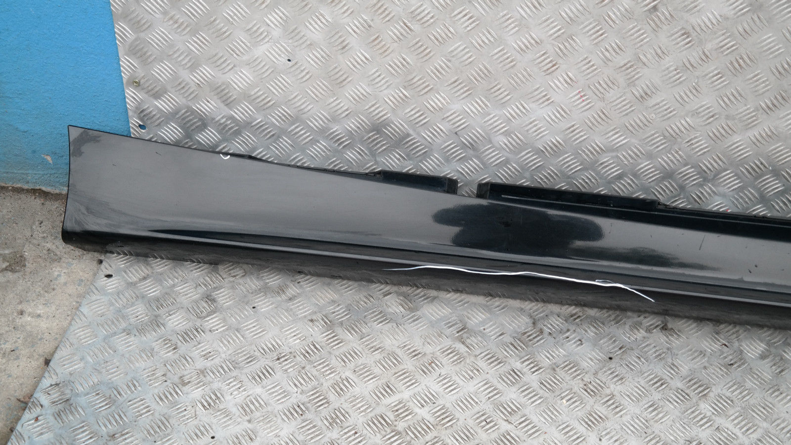 BMW 1 SERIES 8 E87 Sill strip side skirt right O/S BLACK 2 SCHWARZ II - 668