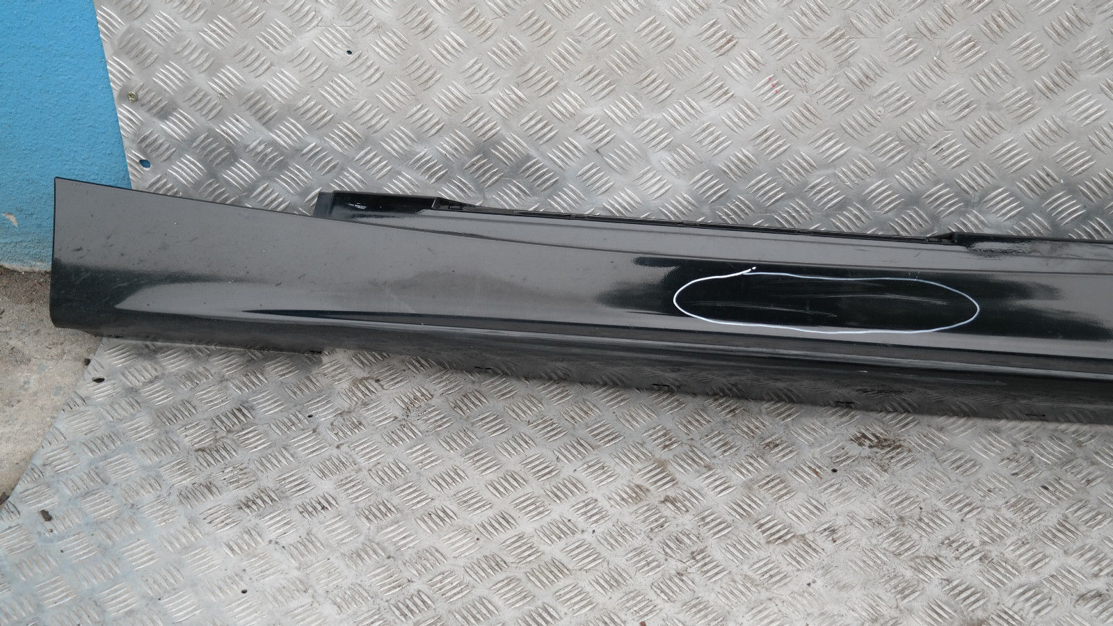 BMW 1 SERIES 9 E87 Sill strip side skirt left N/S BLACK 2 SCHWARZ II - 668