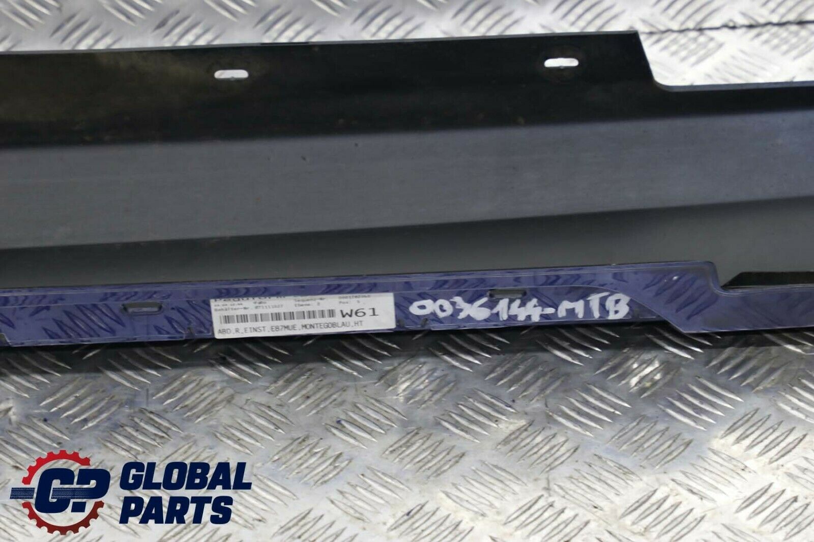 BMW 1 E87 LCI Sill Strip Side Skirt Right O/S Montegoblau Montego Blau - A51