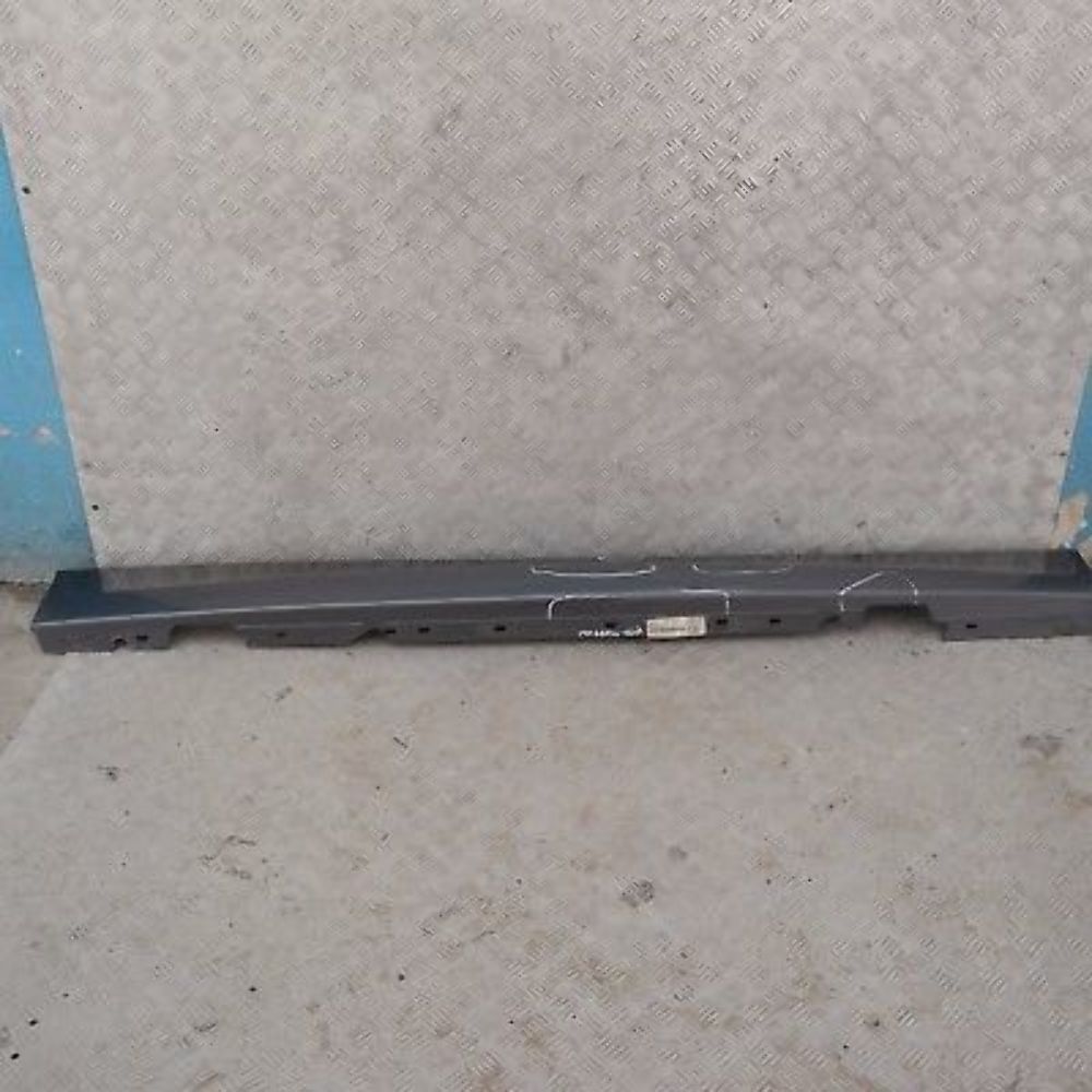 BMW 1 SERIES E87N LCI Sill strip side skirt right O/S Sparkling Graphite - A22