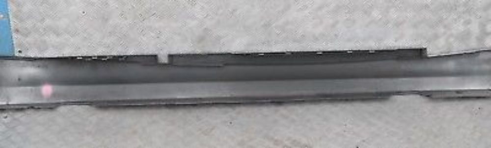 BMW 1 SERIES 14 E87N LCI Sill strip side skirt left N/S Titansilber Silver 354