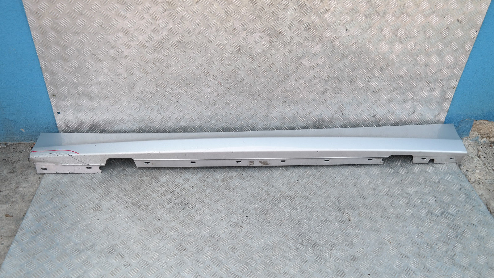 BMW 1 SERIES E87 LCI E87N Sill strip side skirt left N/S Titansilber Silver 354