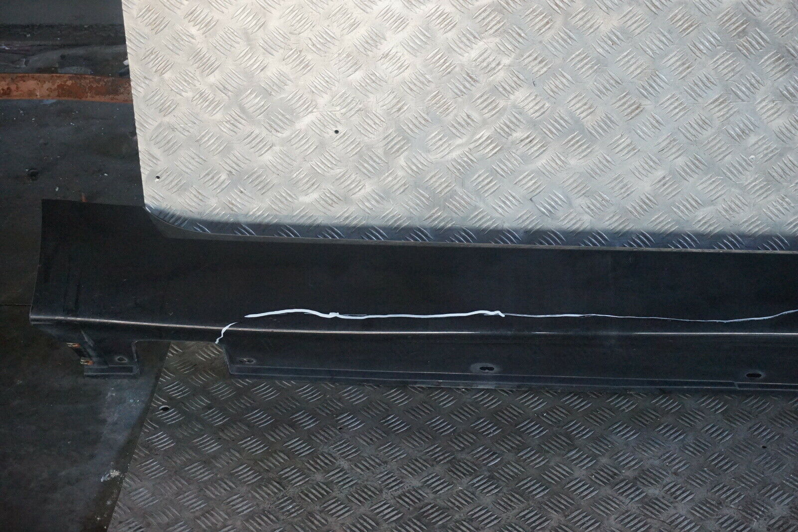 BMW 5 Series E60 E61 LCI Door Sill Cover Side Skirt Right O/S Schwarz 2 Black