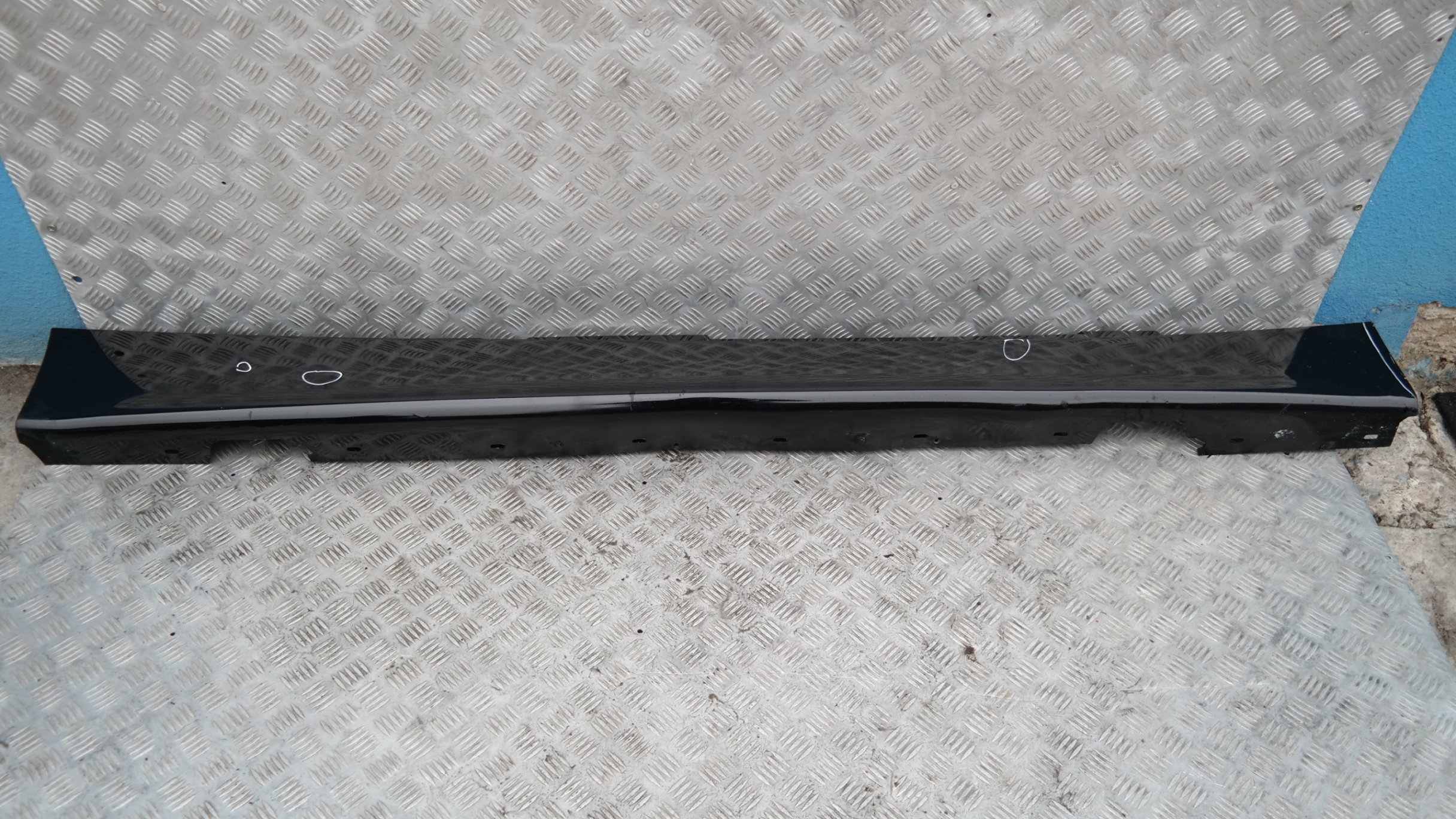 BMW 1 SERIES 3 E87 Sill strip side skirt right O/S BLACK 2 SCHWARZ II - 668