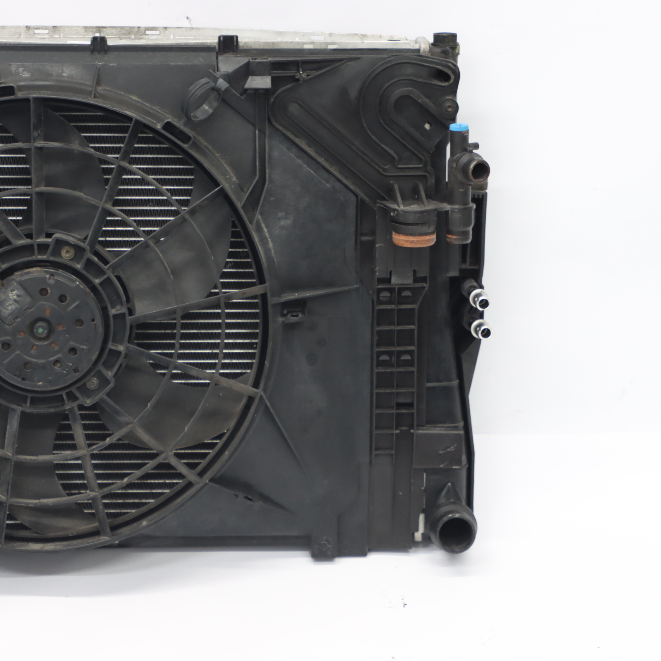 BMW E46 M47 M47N Kühlerlüfter komplett Lüfter gehäuse Motor 390W 1436261