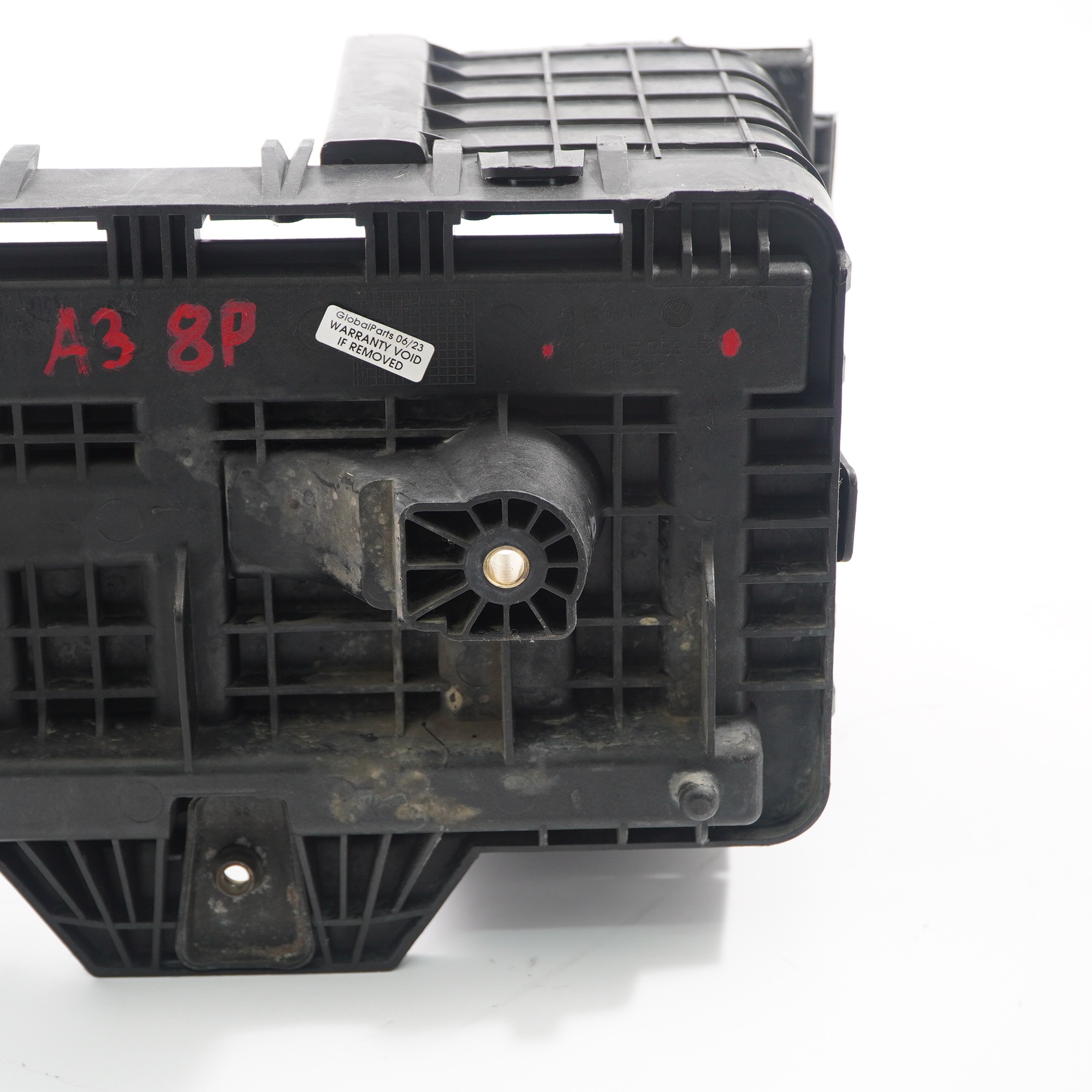 Audi A3 8P Batterie kasten Gehäuse Halterung Halterung Abdeckung 1K0915333B