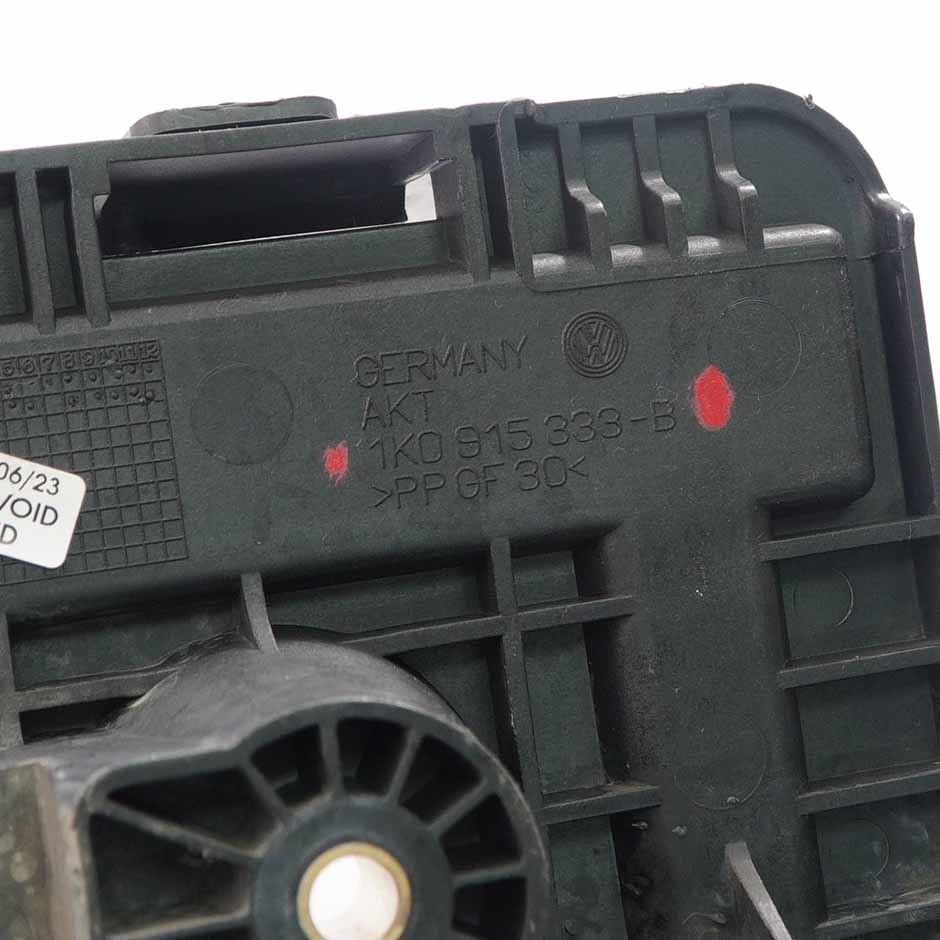 Audi A3 8P Batterie kasten Gehäuse Halterung Halterung Abdeckung 1K0915333B