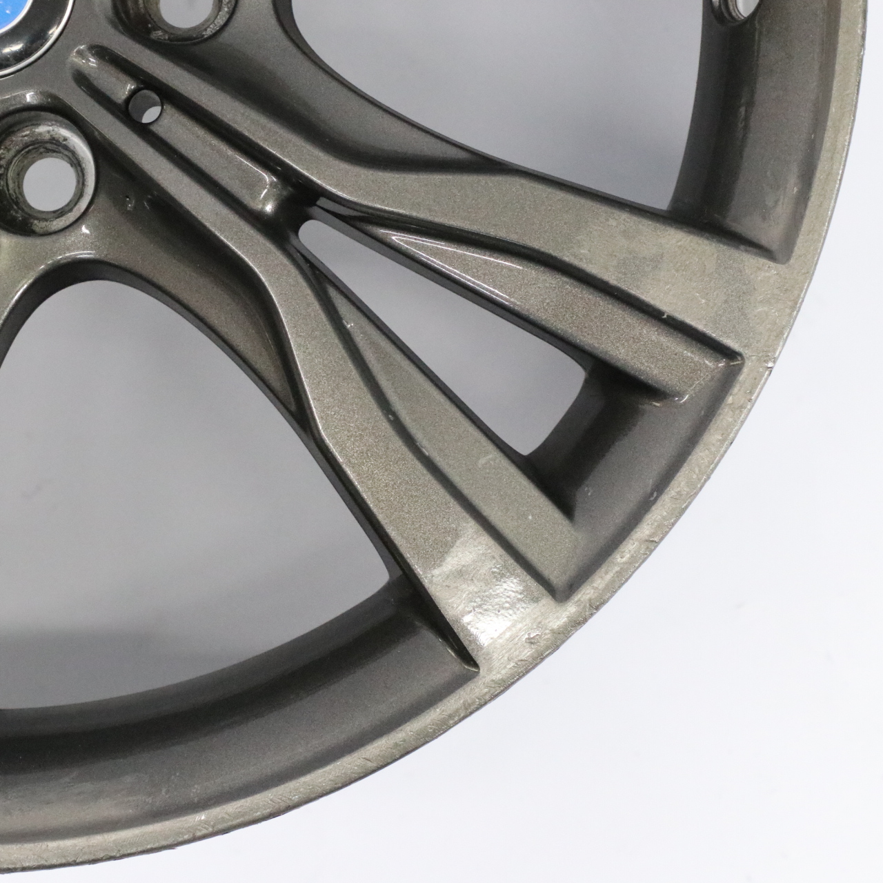 BMW F45 F46 Jante en alliage gris ferrique 18" Y Spoke 484 ET:57 8J 6855093