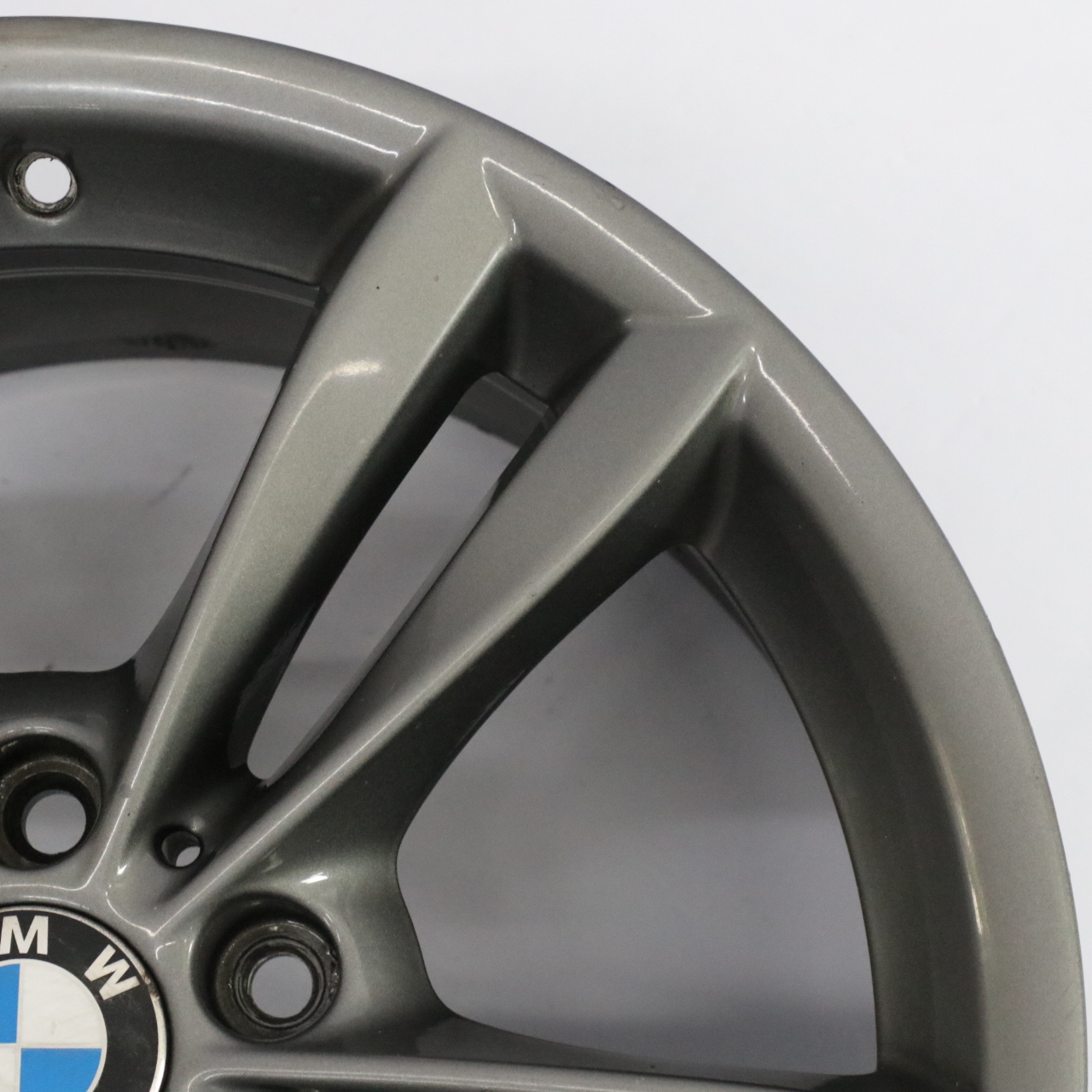 BMW F30 F31 LCI Jante arrière en alliage gris 18" V Spoke 658 8,5J ET:47 6866398