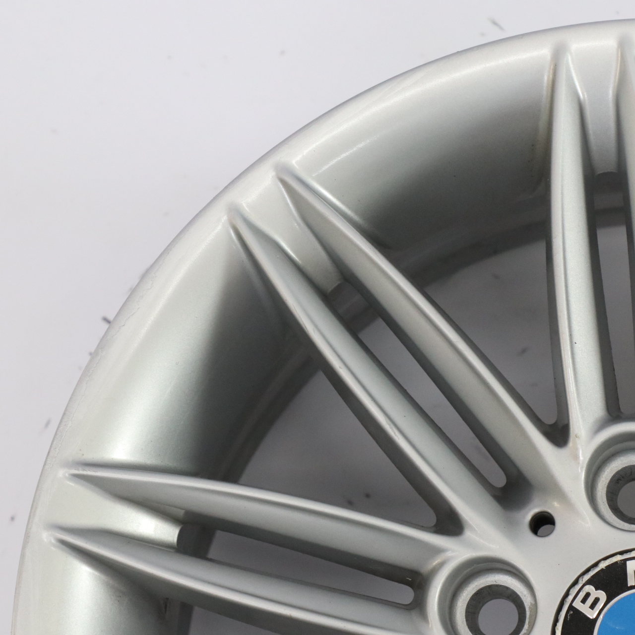 BMW E81 E82 E87 Arriere Aluminium Jante Alliage 17" 7,5J ET:47 M Rayons