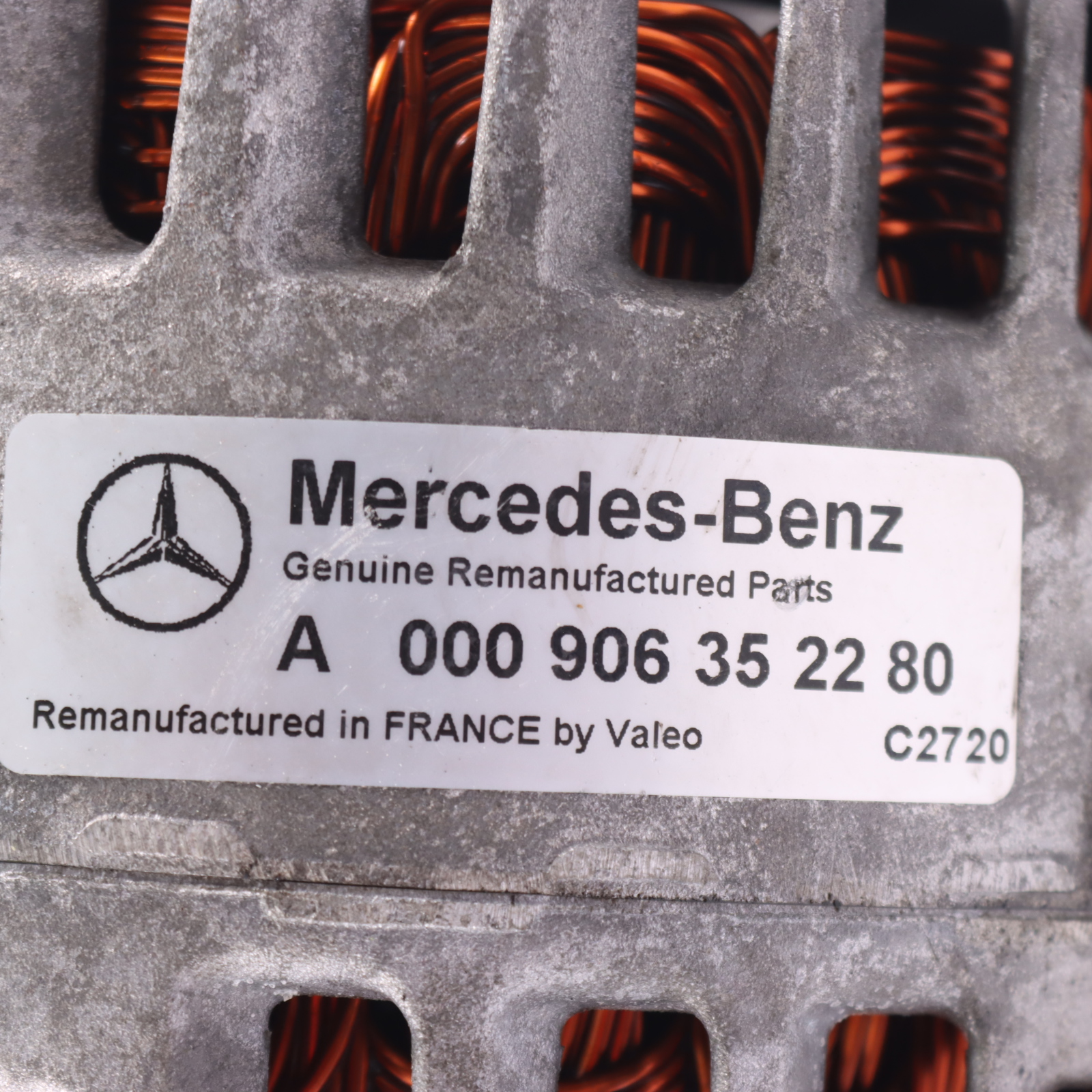 Lichtmaschine Mercedes W212 Motor Generator 220A Valeo A0009063522