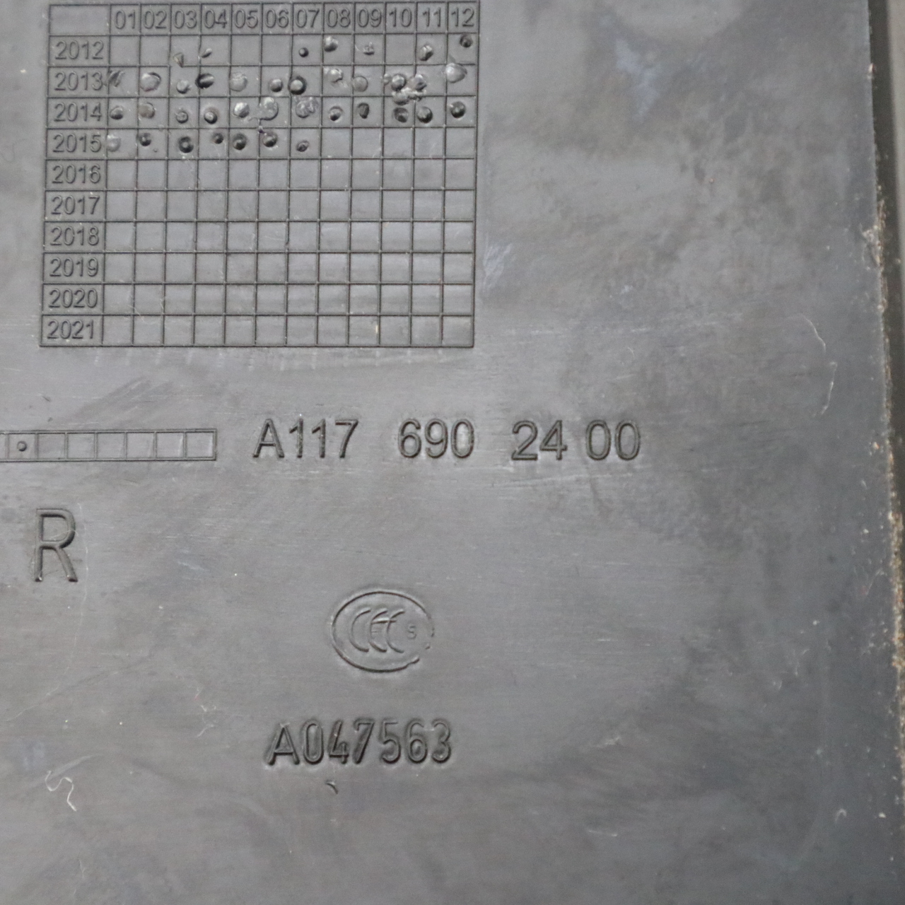 B Säulenverkleidung Mercedes C117 Innenraum obere Rechts Schwarz A1176902400