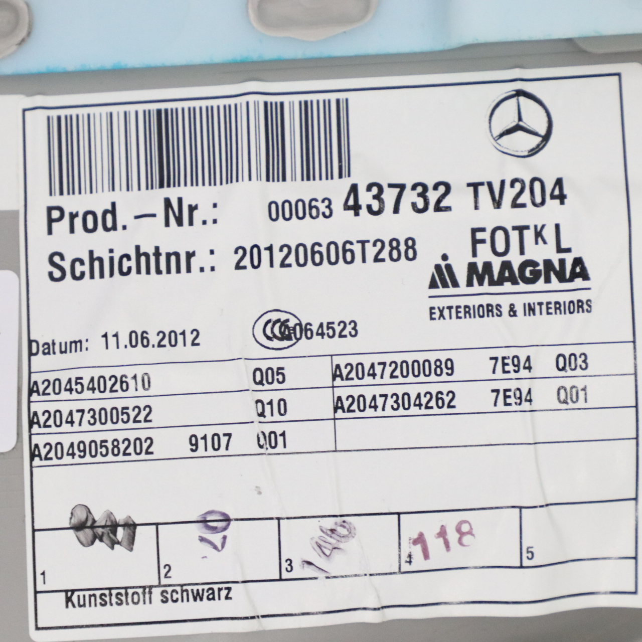 Mercedes W204 Boczek Osłona Drzwi Lewy Tył Beżowa A2047304262