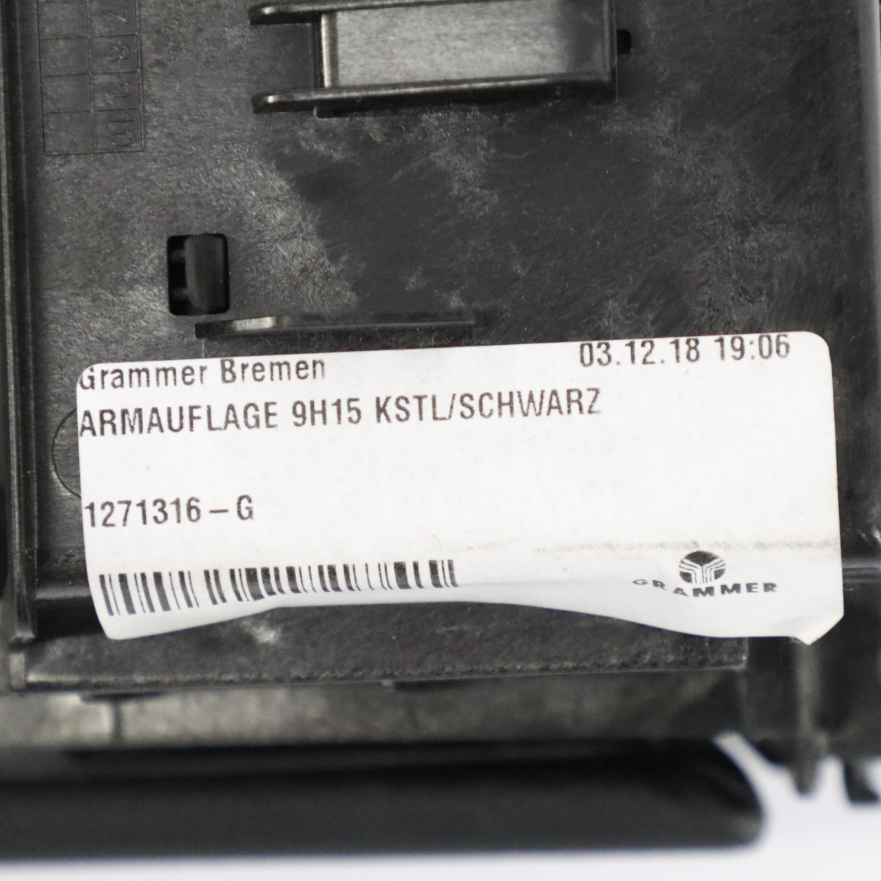 Mercedes W205 X253 Mittelkonsole Armlehne Cap Abdeckung Schwarz A2056808704