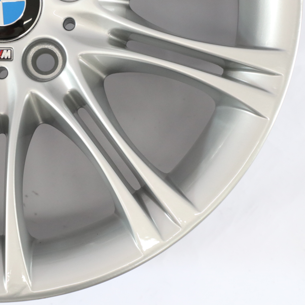 BMW 5 Series E60 E61 Silver Alloy Wheel Rim 18" ET:20 8J M Double Spoke 135