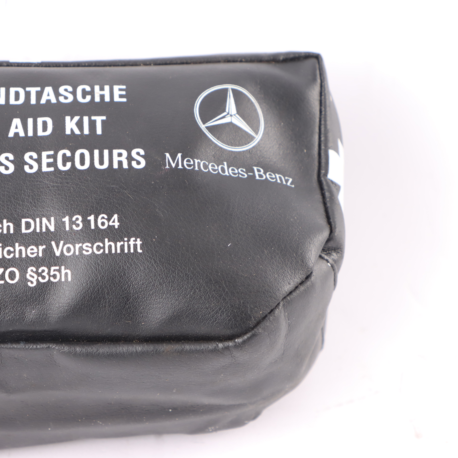 Mercedes Uniwersalna Apteczka Pierwszej Pomocy w Czarnym Etui A2038600150