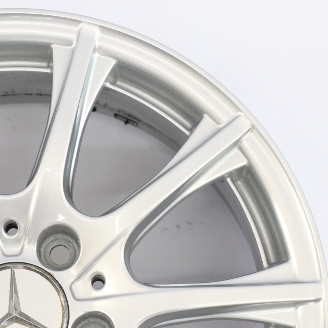 Mercedes W205 Silberne Leichtmetallfelge 16'' 6,5J ET:38 10 Speichen A2054012400