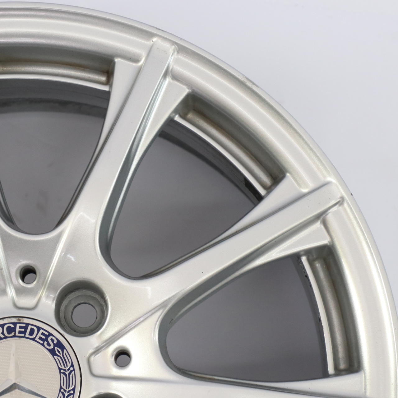 Mercedes W205 Silberne Leichtmetallfelge 16'' 6,5J ET:38 10 Speichen A2054012400