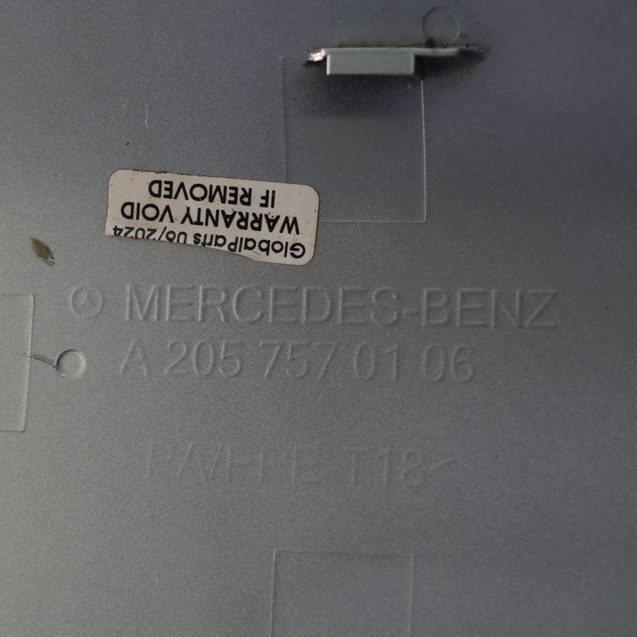 Mercedes W205 Kraft Stoff Füll Stutzen Klappe Tank Deckel A2057570106