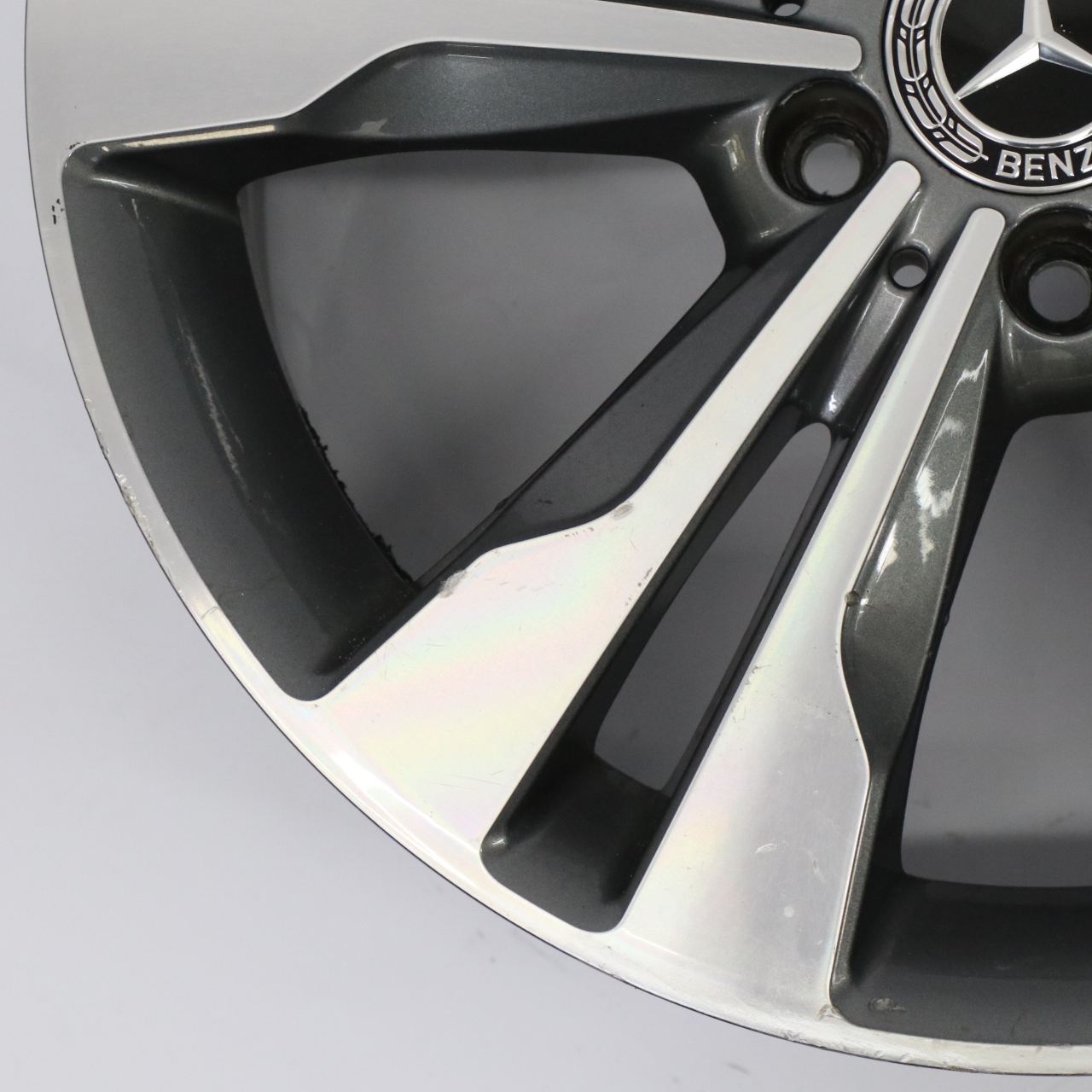 Mercedes C117 Leichtmetallfelge 18" 7,5J ET:52 5-Doppelspeiche A2464010400