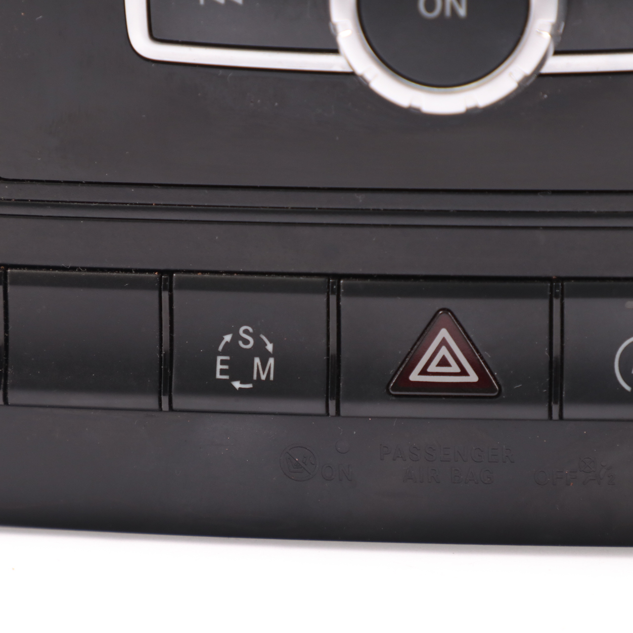 Hauptgerät Mercedes GLA X156 Radio Media Player Navigation Schalter A2469000816