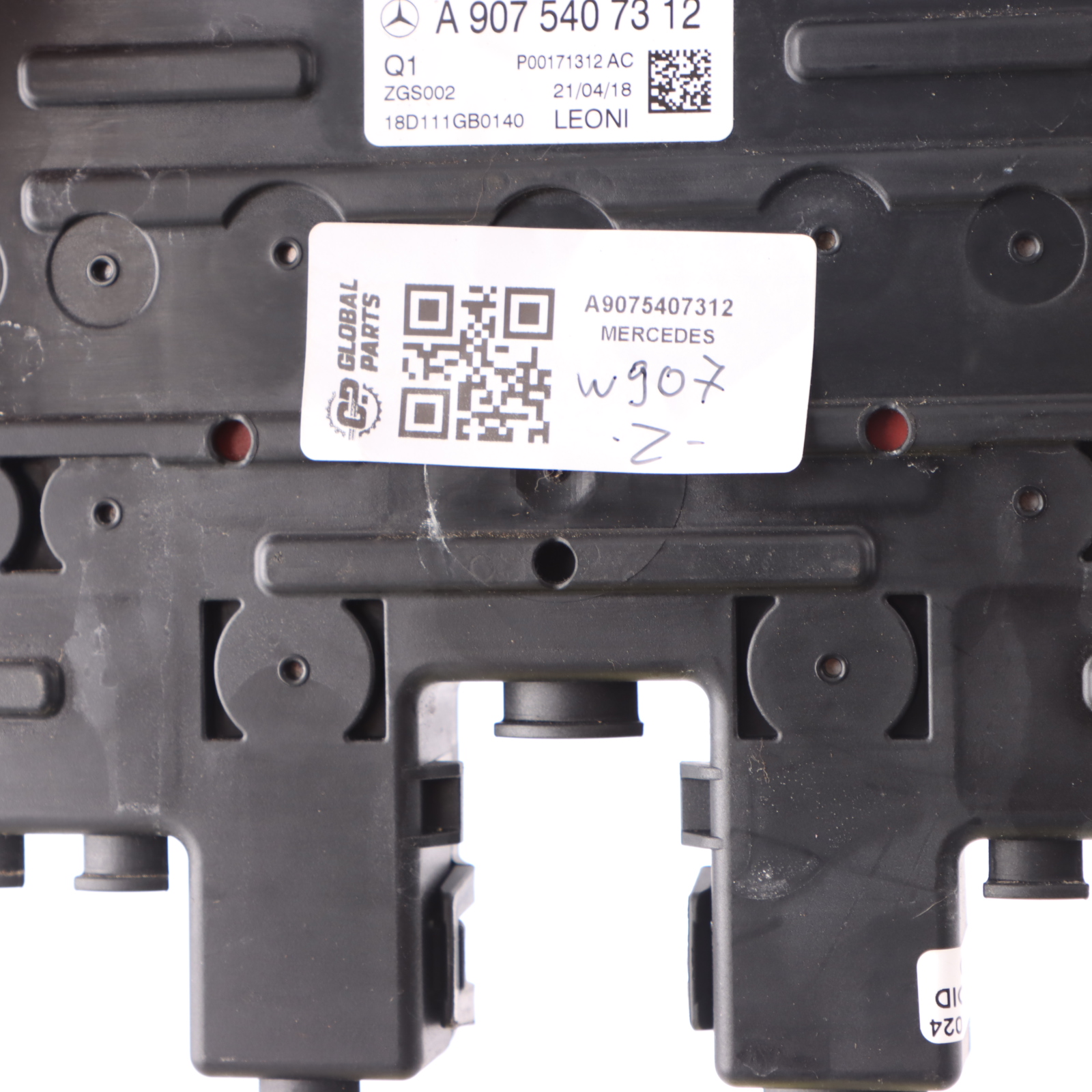 Mercedes W907 Battery Fuse Box Positive Distribution Terminal A2479061803