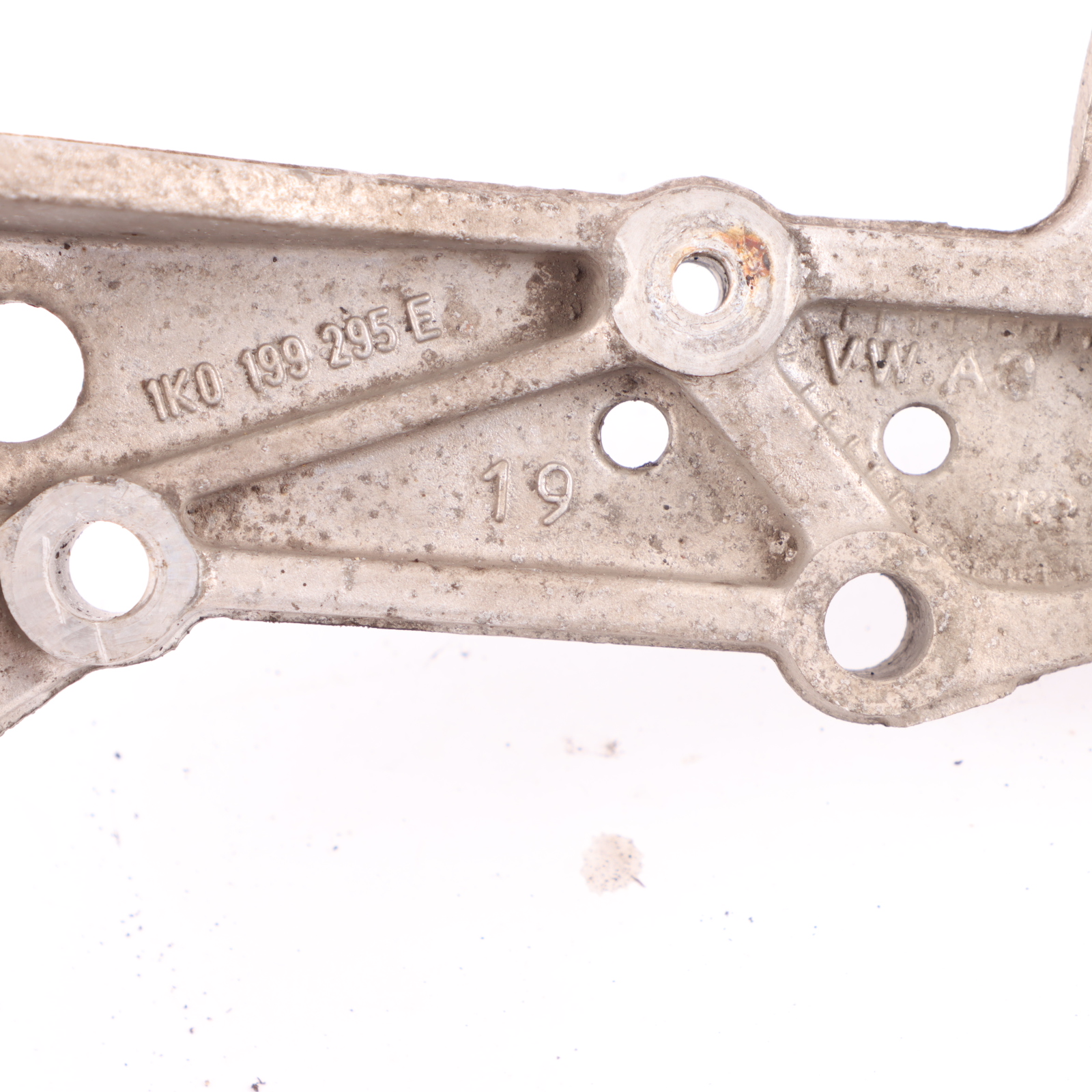 Audi A3 8P Querlenkerhalterung Arm vorne links Aufhängung 1K0199295E