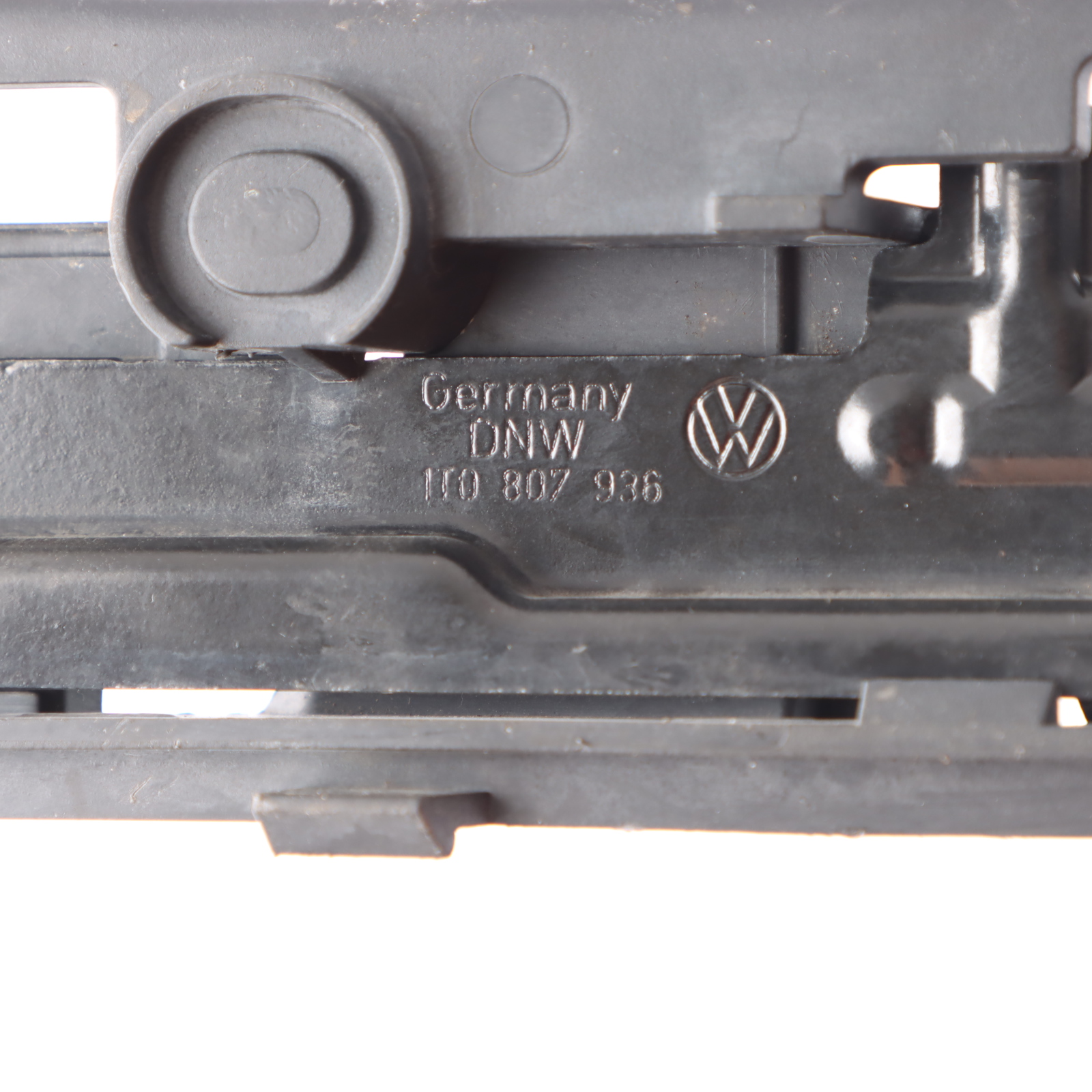 Volkswagen VW Touran Front Bumper Bracket Right O/S Locator Mount 1T0807050