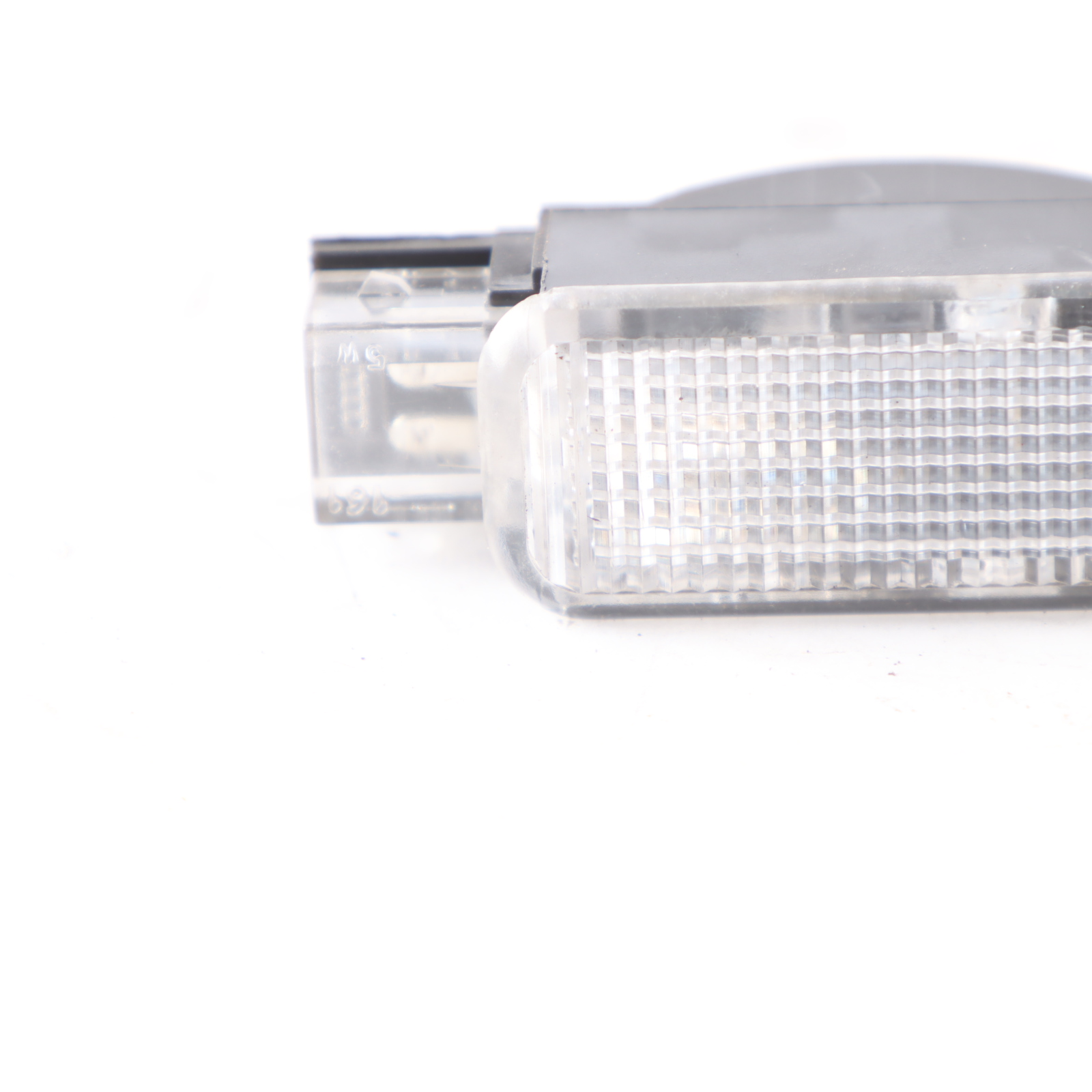 Audi A3 8P Innen Fußraumleuchte Lampe Höflichkeit 4B0947415A