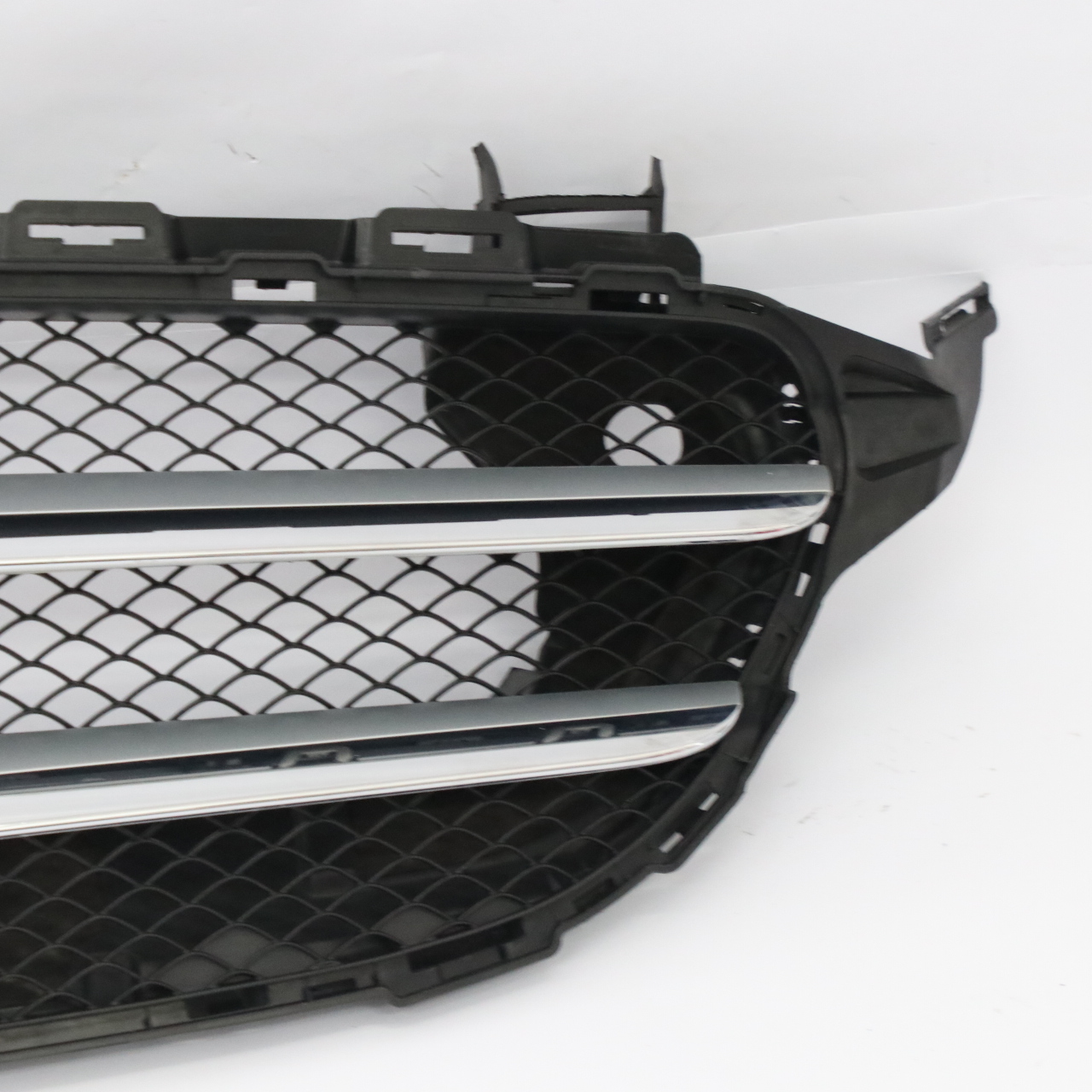 Mercedes W205 Stoßstange Kühler grill Zier Leiste Vorne Mitte Chrom A2058880023