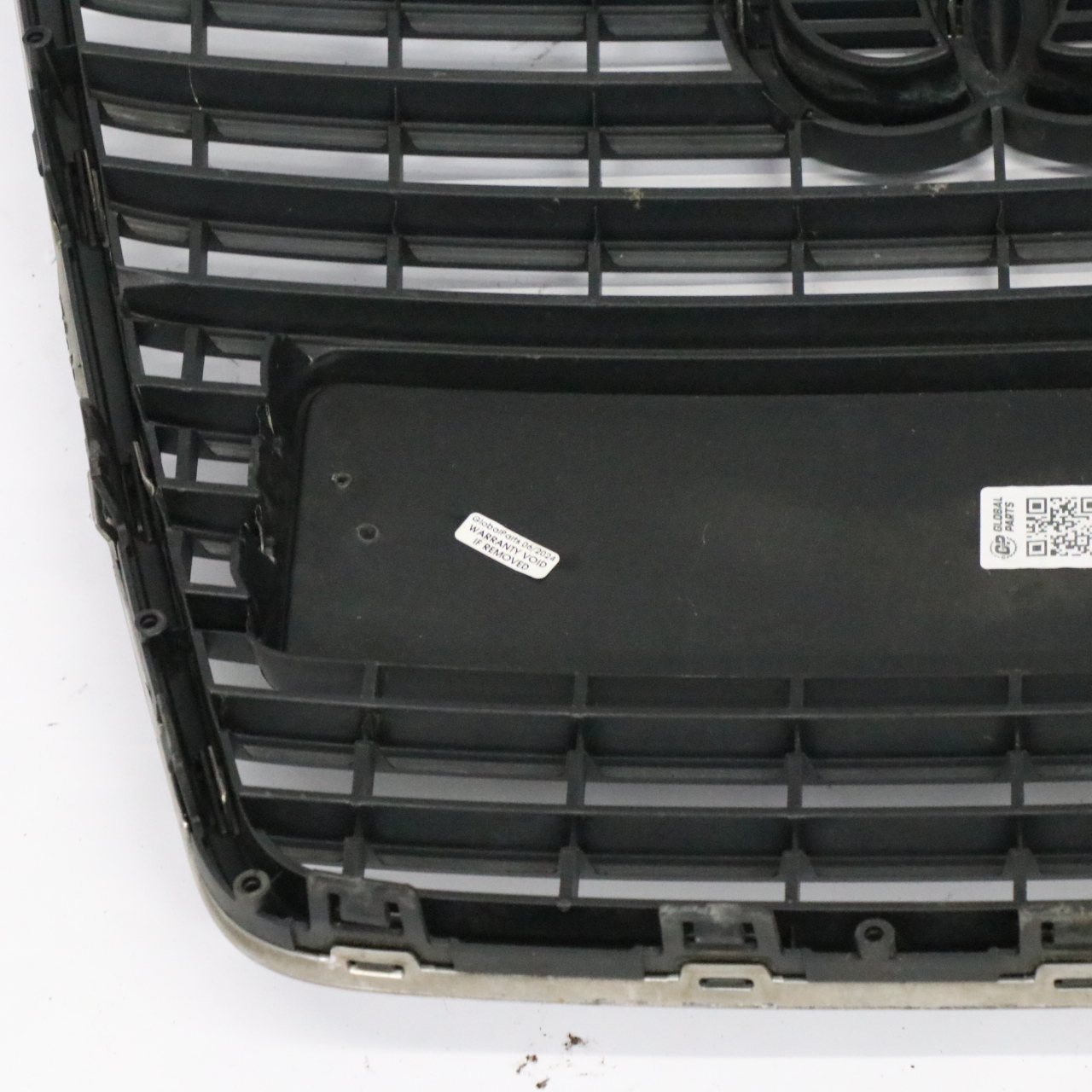 Audi A6 C6 Front Bumper Centre Upper Grille Radiator Panel 4F0853651AQ