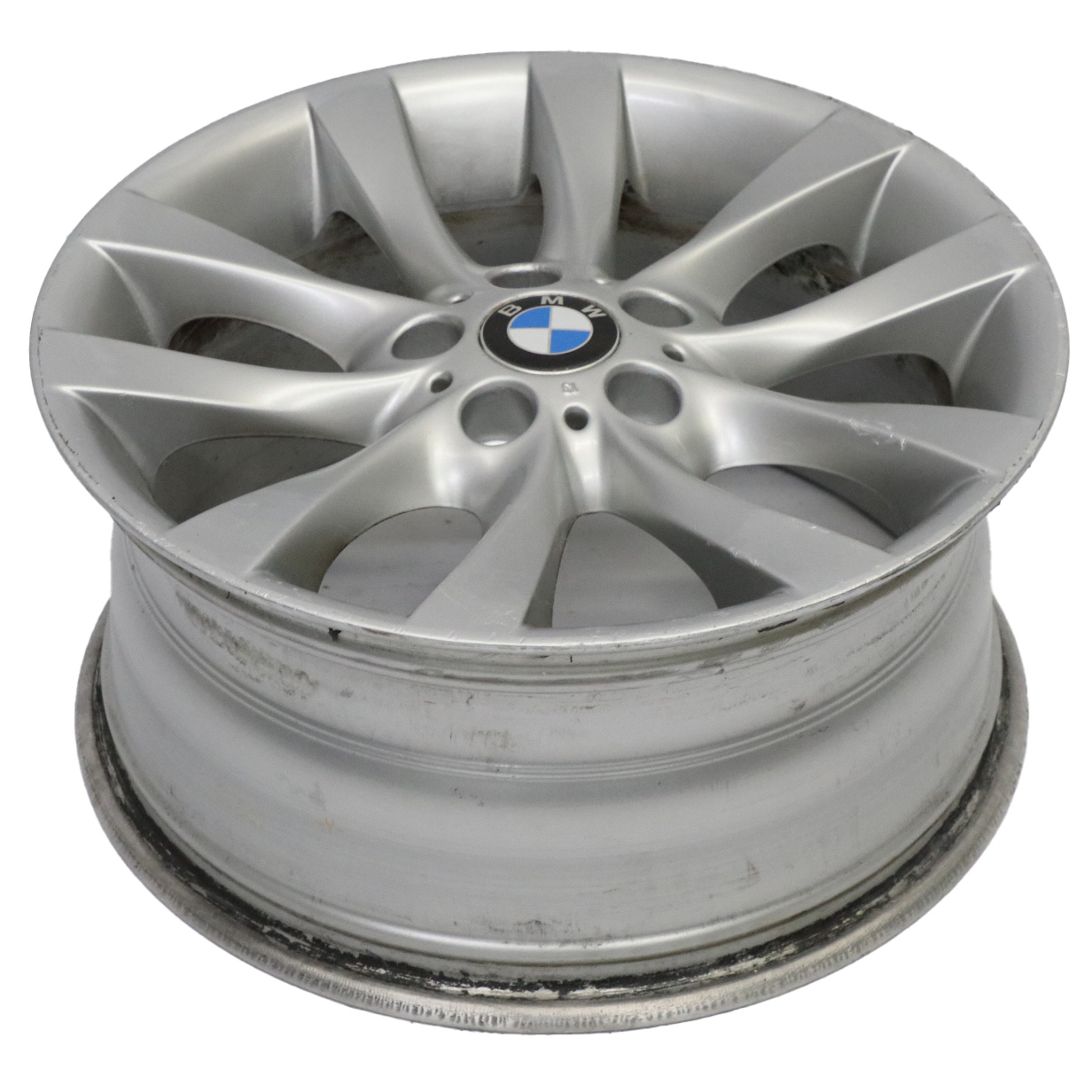 BMW E87 LCI Jante en alliage leger argente 18" M rayons V 217 8,5J ET:52 6779380