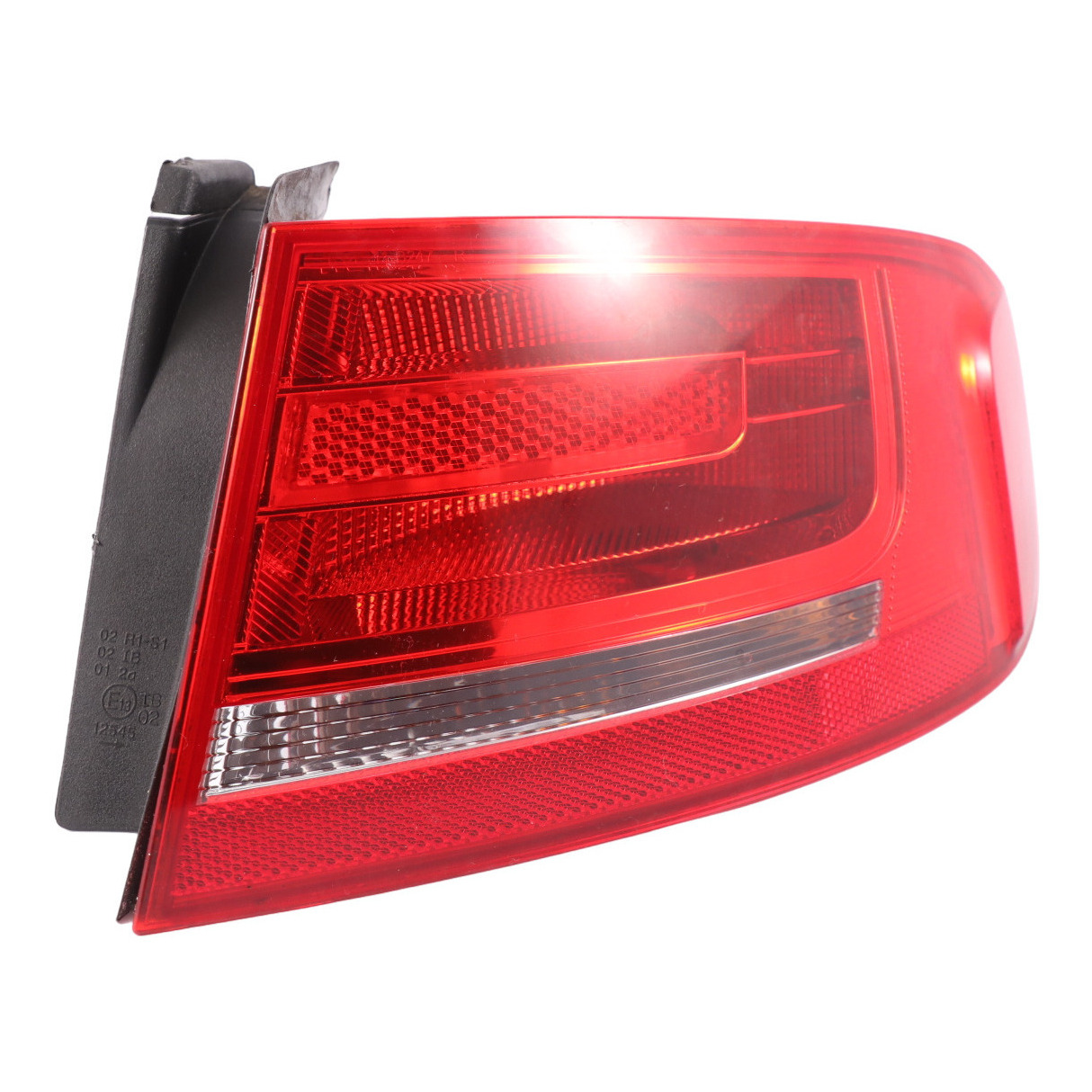 Audi A4 B8 Limousine Hinten Rechts Lampe Rücklicht Seitenwand 8K5945096D