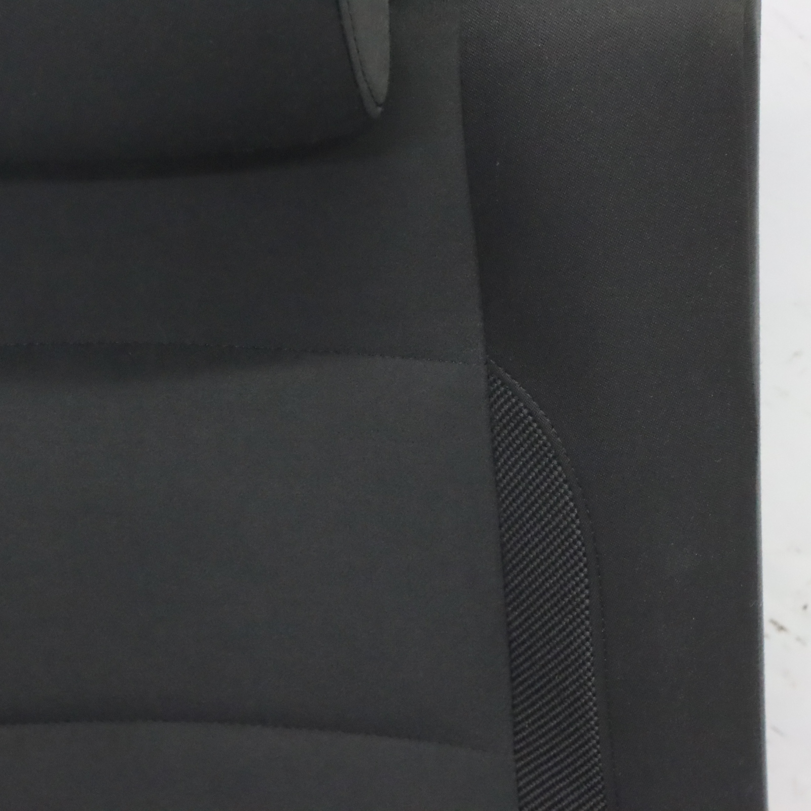 VW Volkswagen Tiguan 5N Hinten Rechts Sitz Schwarz Titan Stoff Interieur