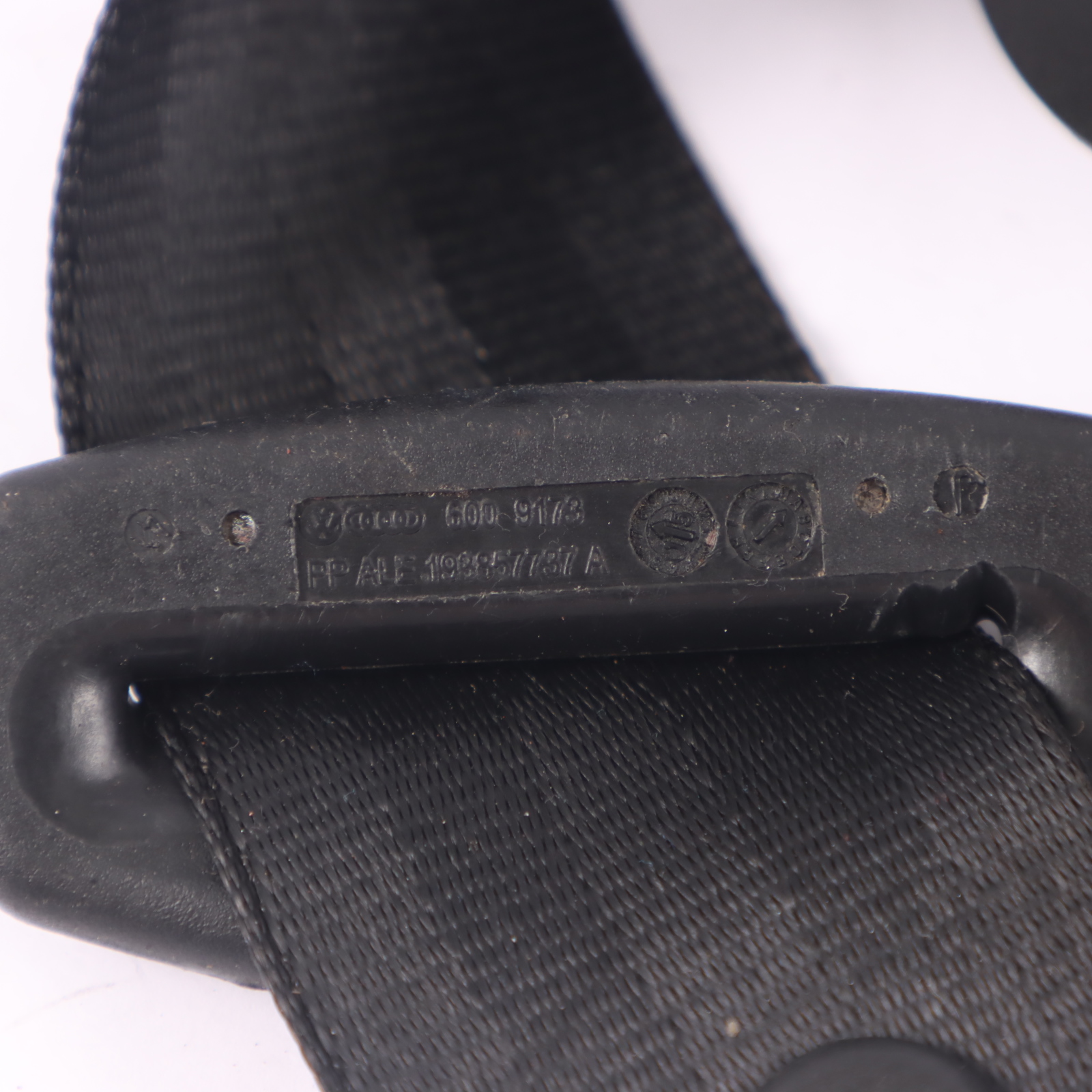 Audi Q3 8U Front Upper Seat Belt Right O/S Pretensioner 8U0857706C