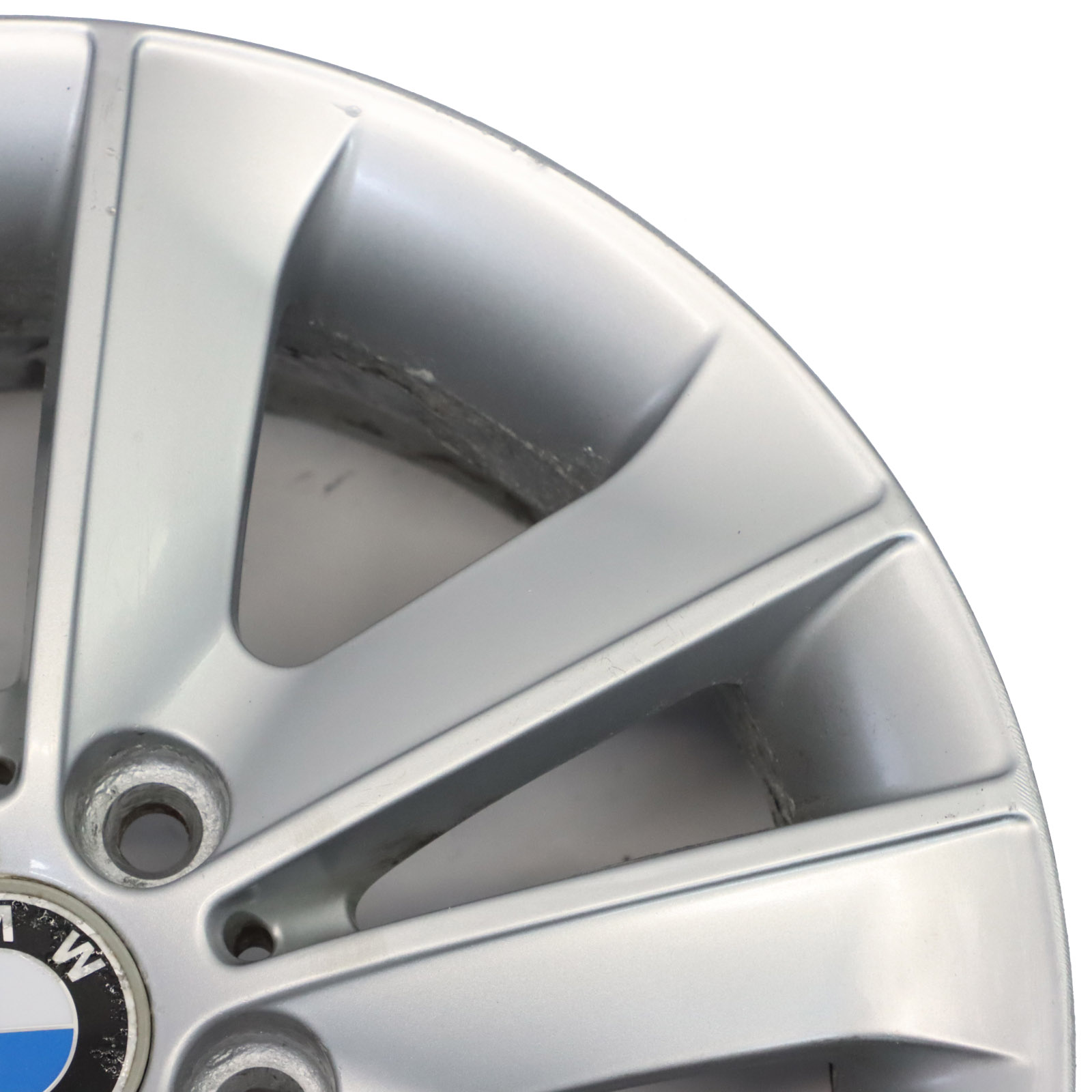 BMW E81 E87 Silberne Leicht metall felge 17" V-Speiche 141 ET:47 7J 6762888