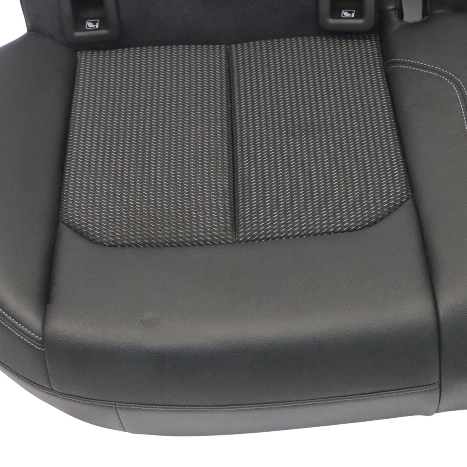 AUDI Q2 GA Rücksitz Couch Abdeckung Kissen Sitzbank 81A885405P